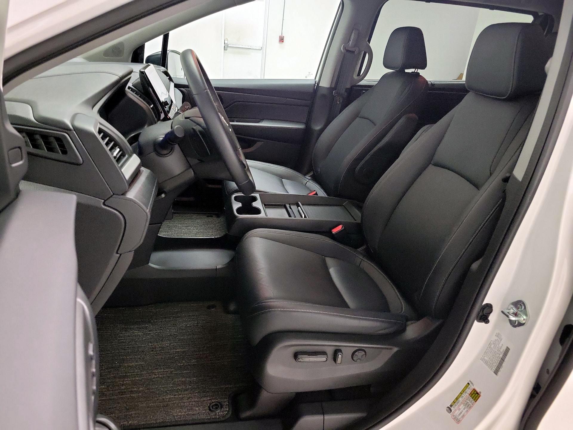 Thumbnail: 2023 Honda Odyssey - 11