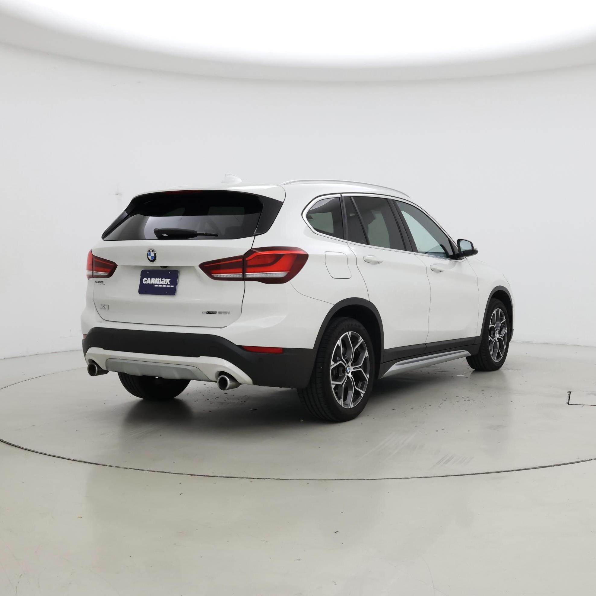 Thumbnail: 2022 BMW X1 - 8