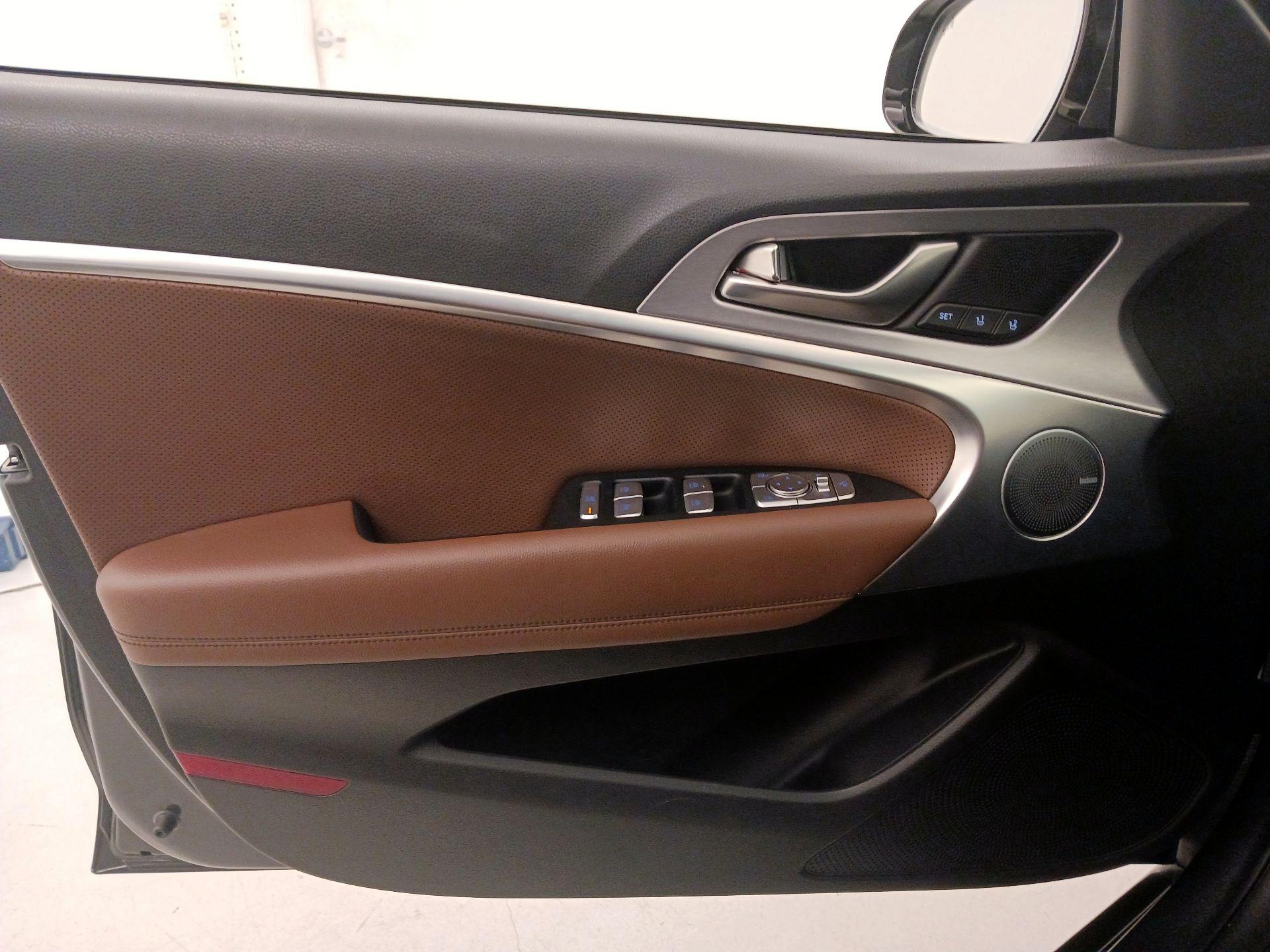 Thumbnail: 2021 Genesis G70 - 12