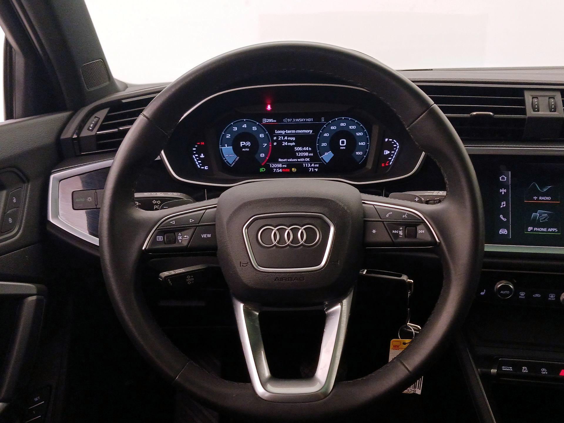 Thumbnail: 2022 Audi Q3 - 10