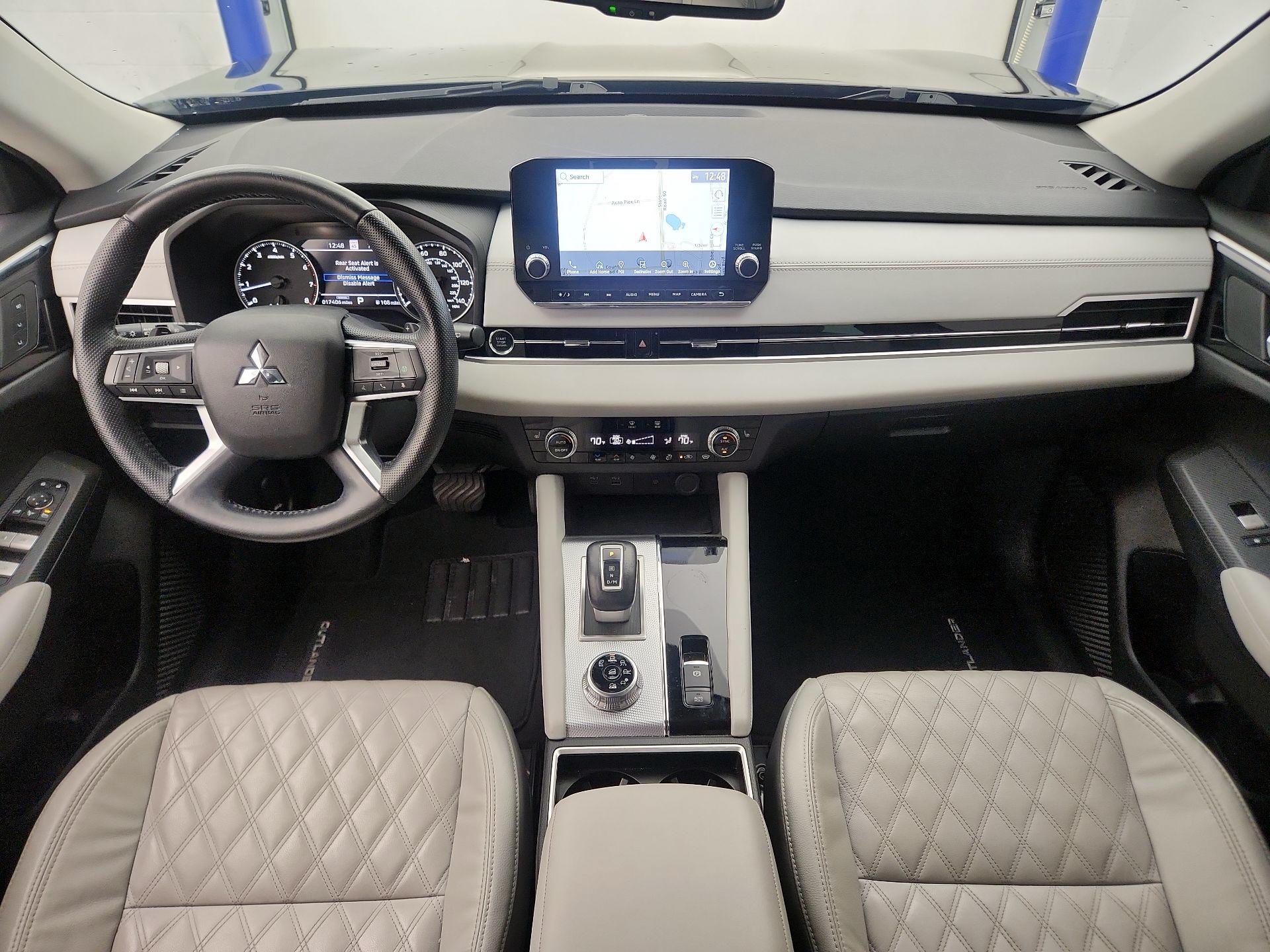 Thumbnail: 2022 Mitsubishi Outlander - 9