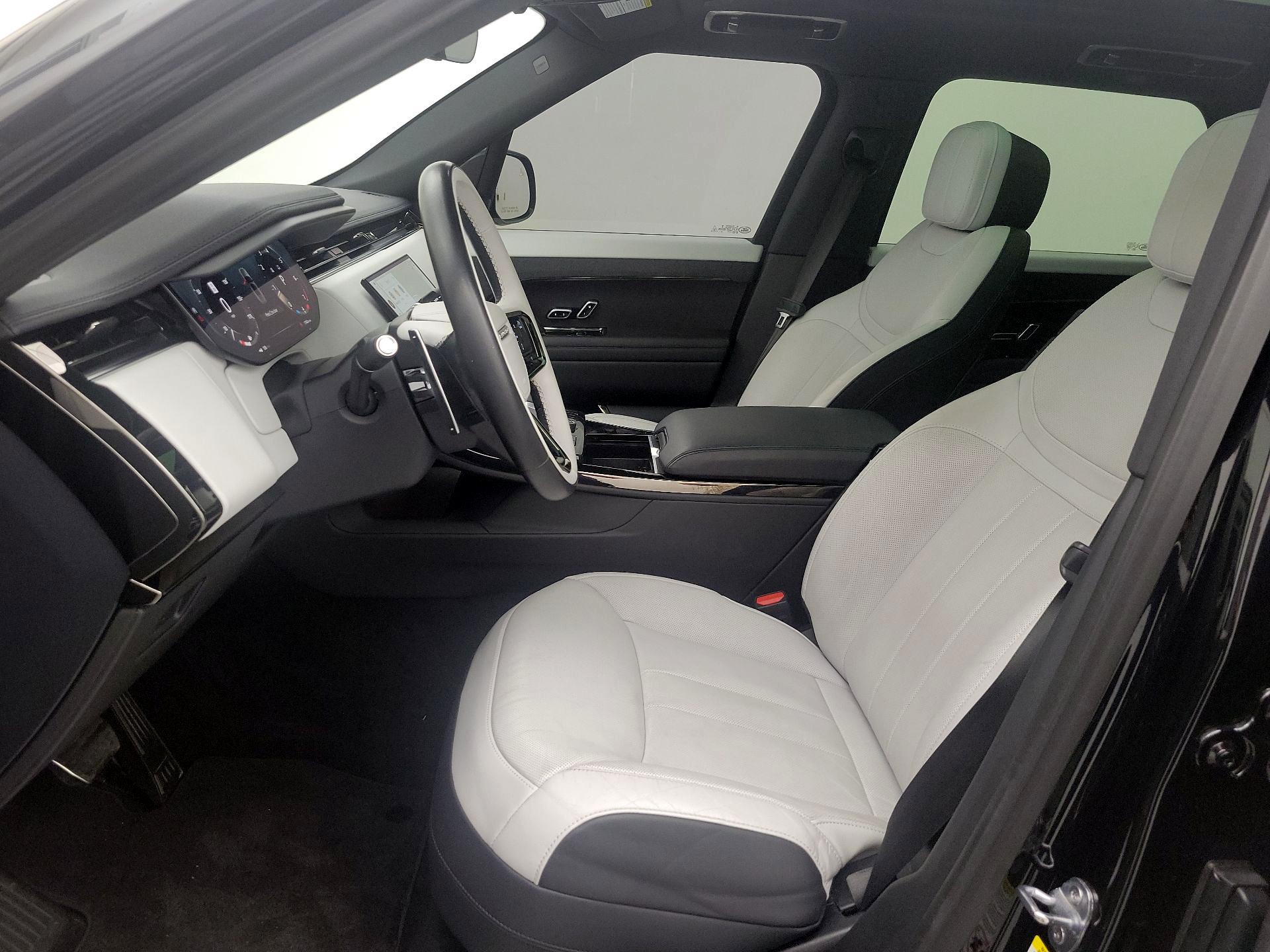 Thumbnail: 2023 Land Rover Range Rover Sport - 11