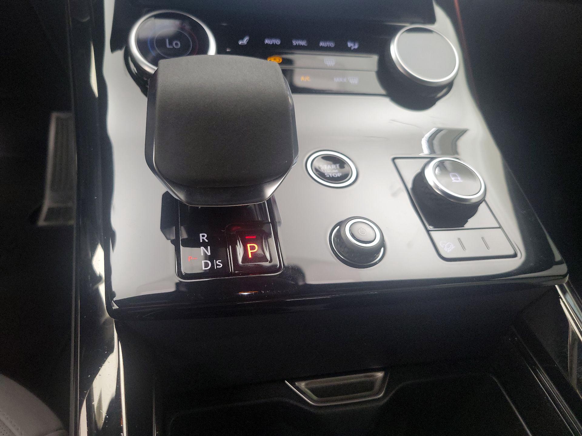 Thumbnail: 2023 Land Rover Range Rover Sport - 18