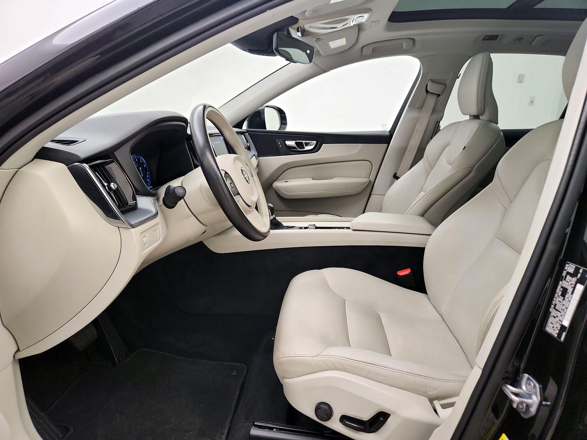 Thumbnail: 2020 Volvo XC60 - 11