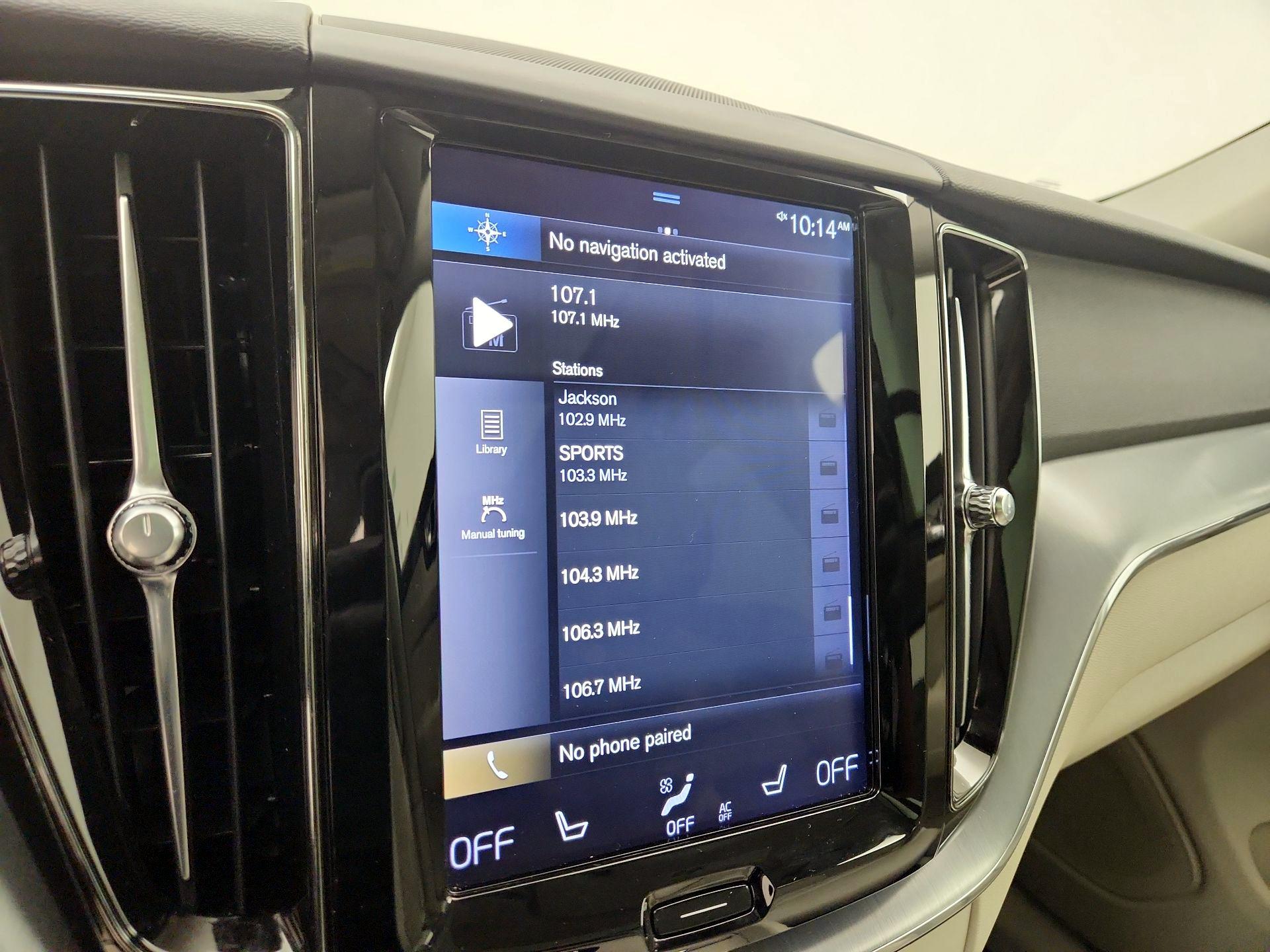 Thumbnail: 2020 Volvo XC60 - 15