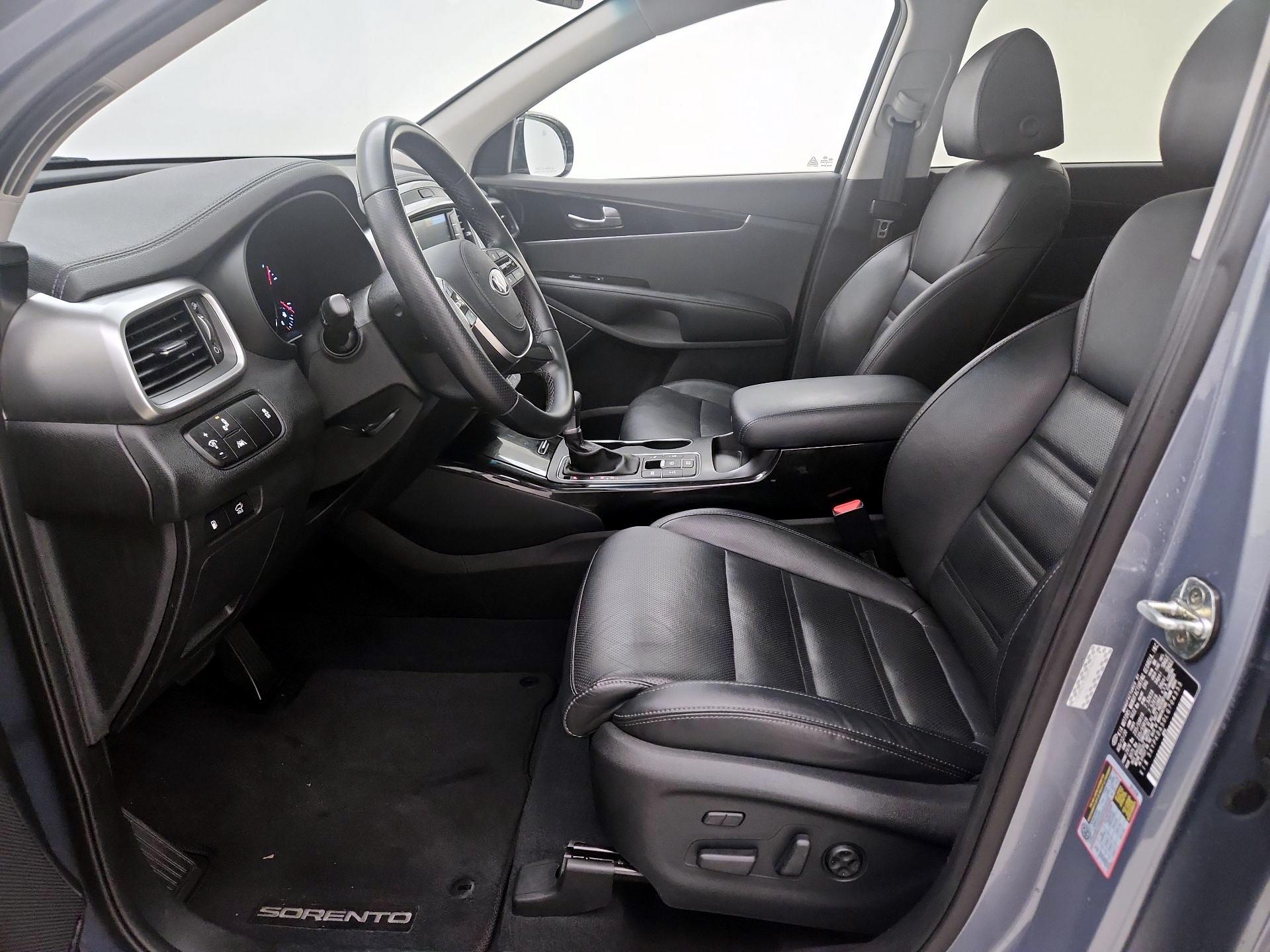 Thumbnail: 2020 Kia Sorento - 11