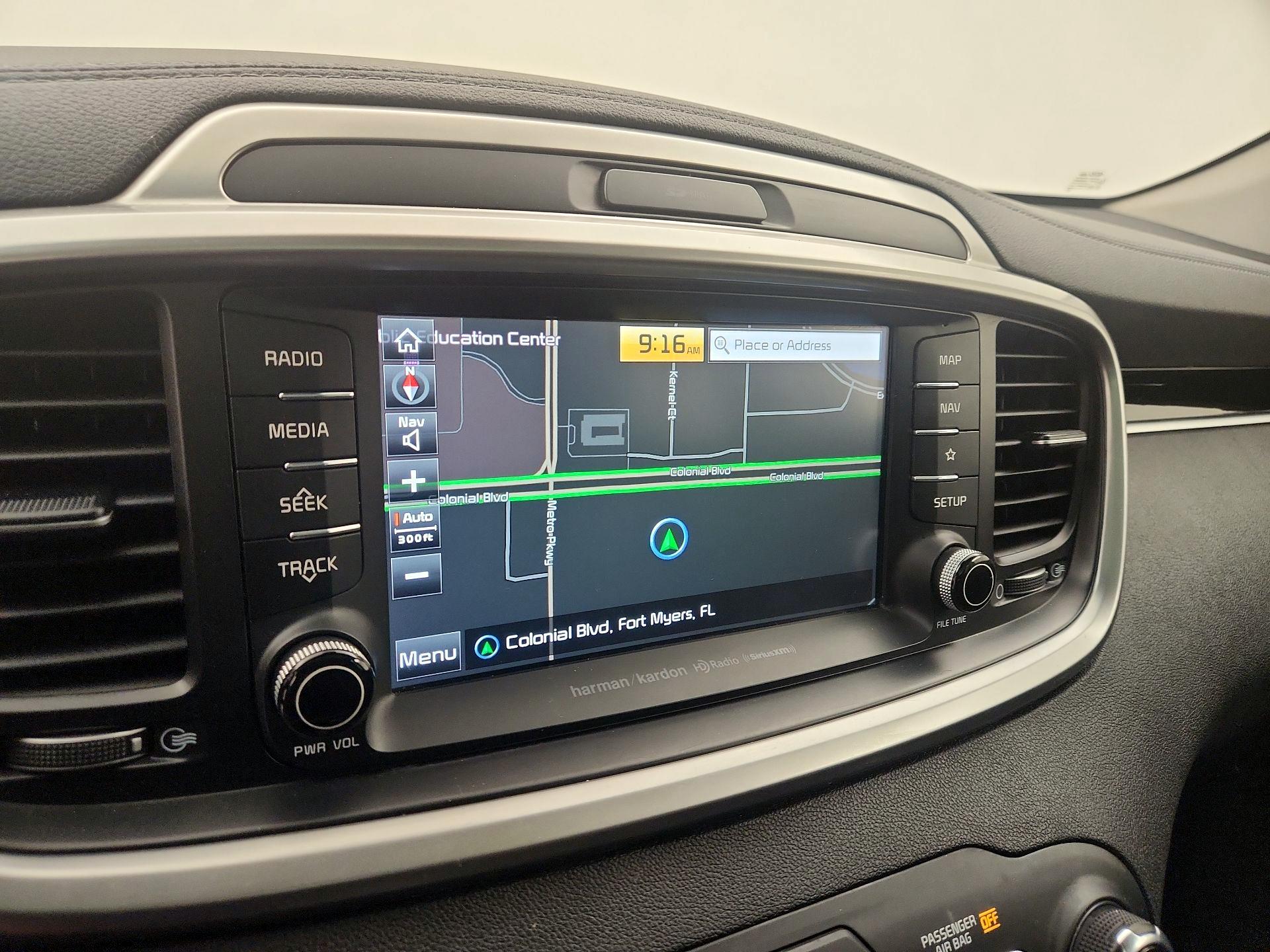 Thumbnail: 2020 Kia Sorento - 14