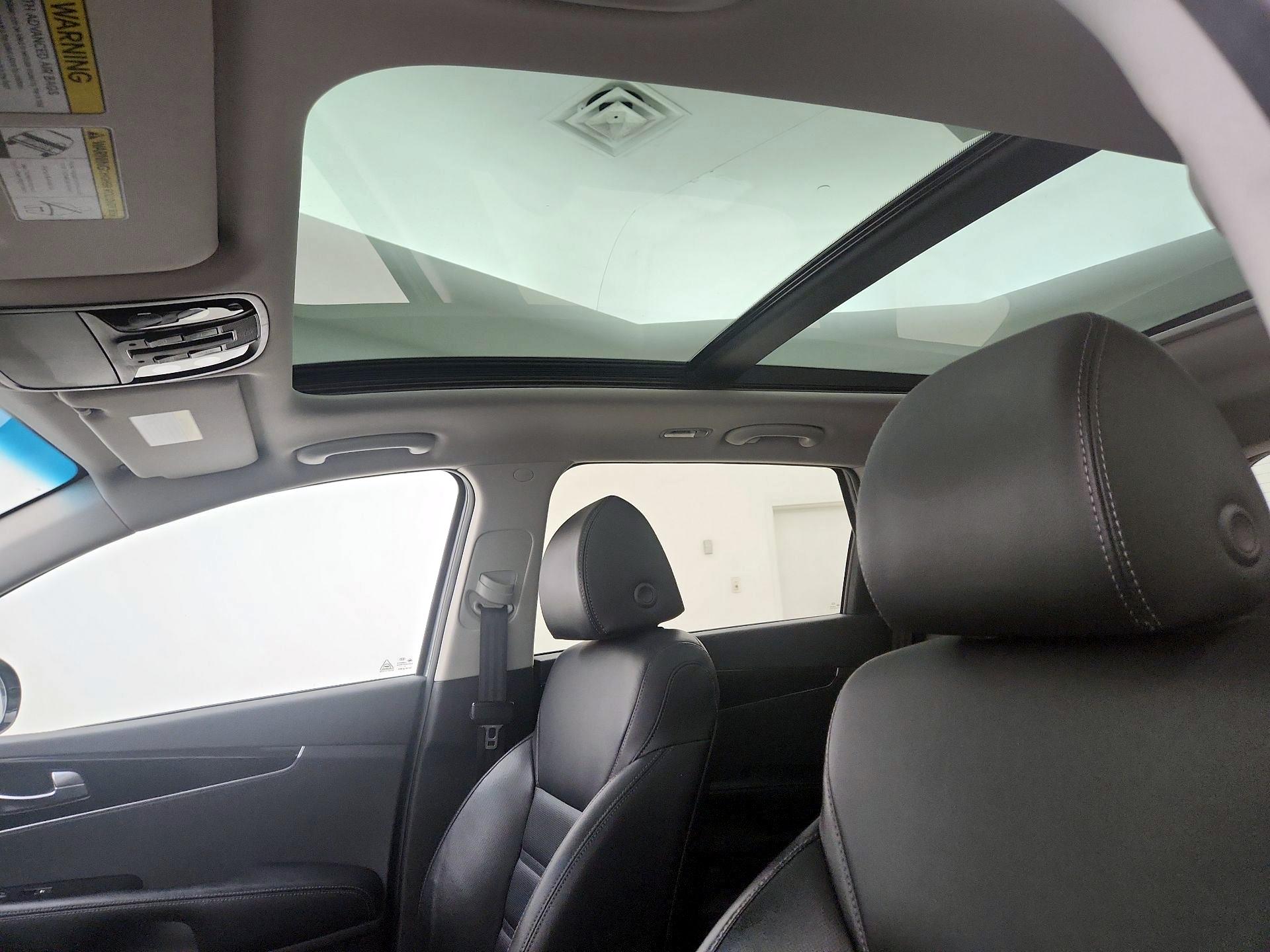 Thumbnail: 2020 Kia Sorento - 20