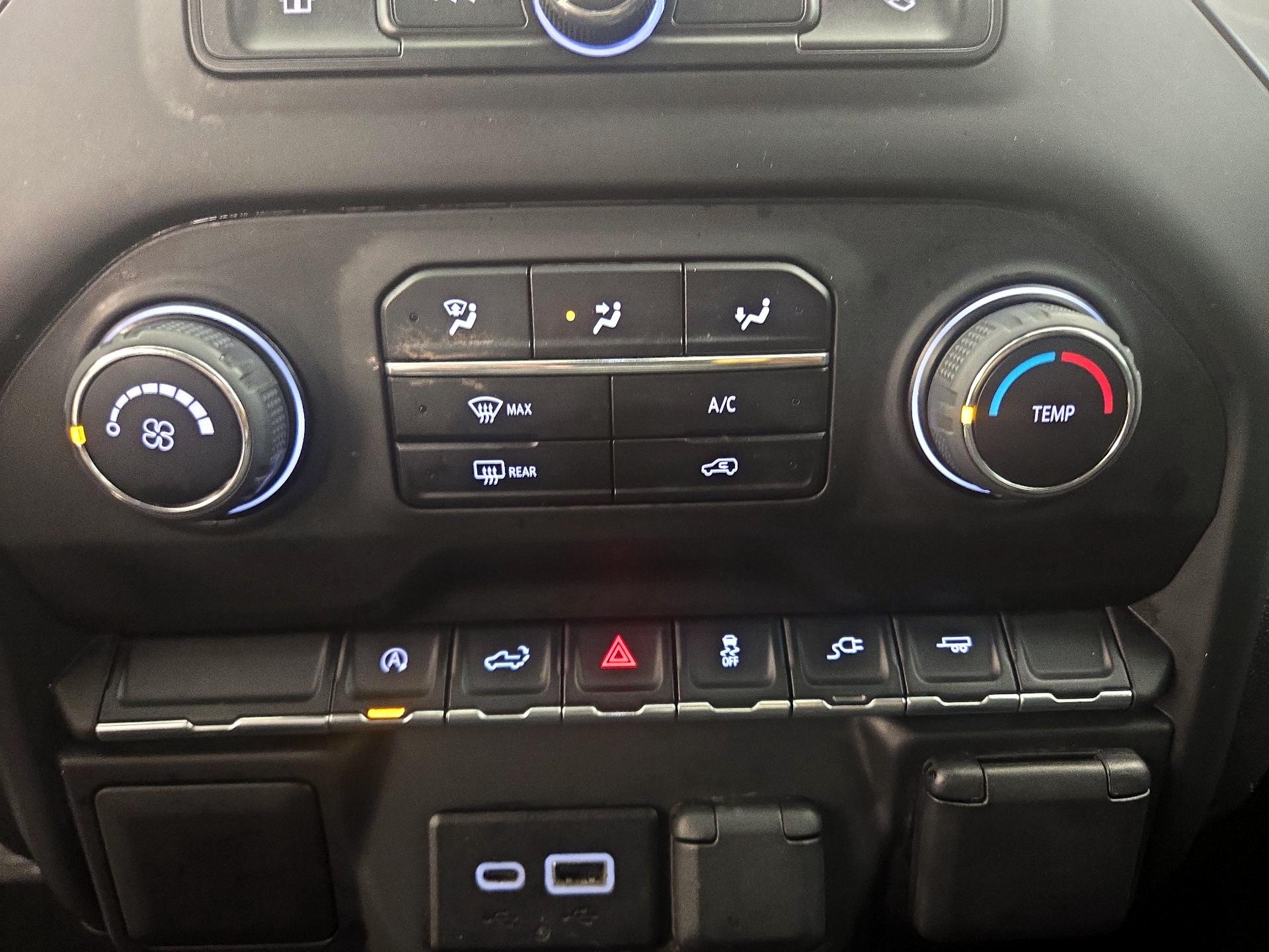 Thumbnail: 2021 Chevrolet Silverado 1500 - 16