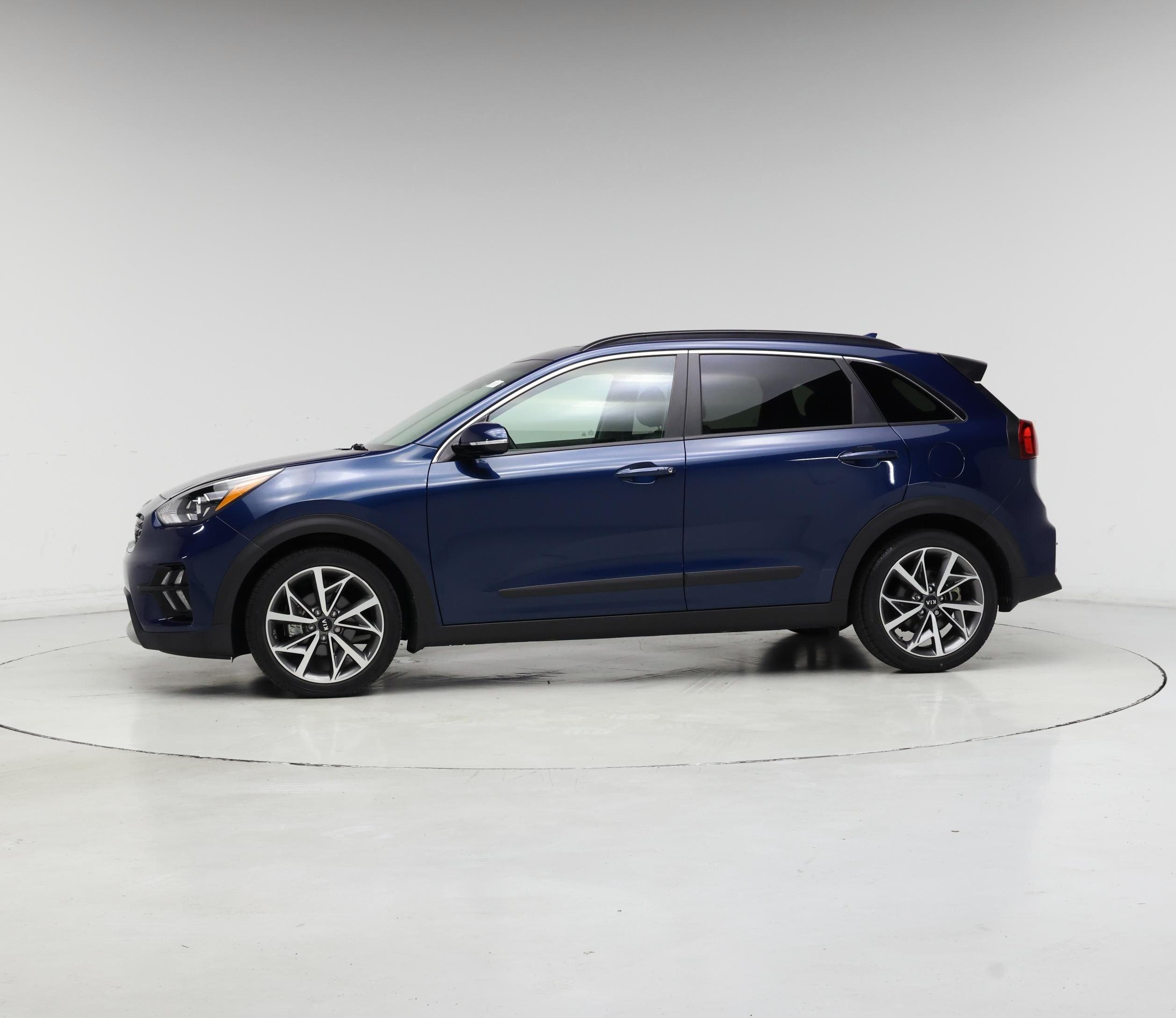 Thumbnail: 2021 Kia Niro - 3