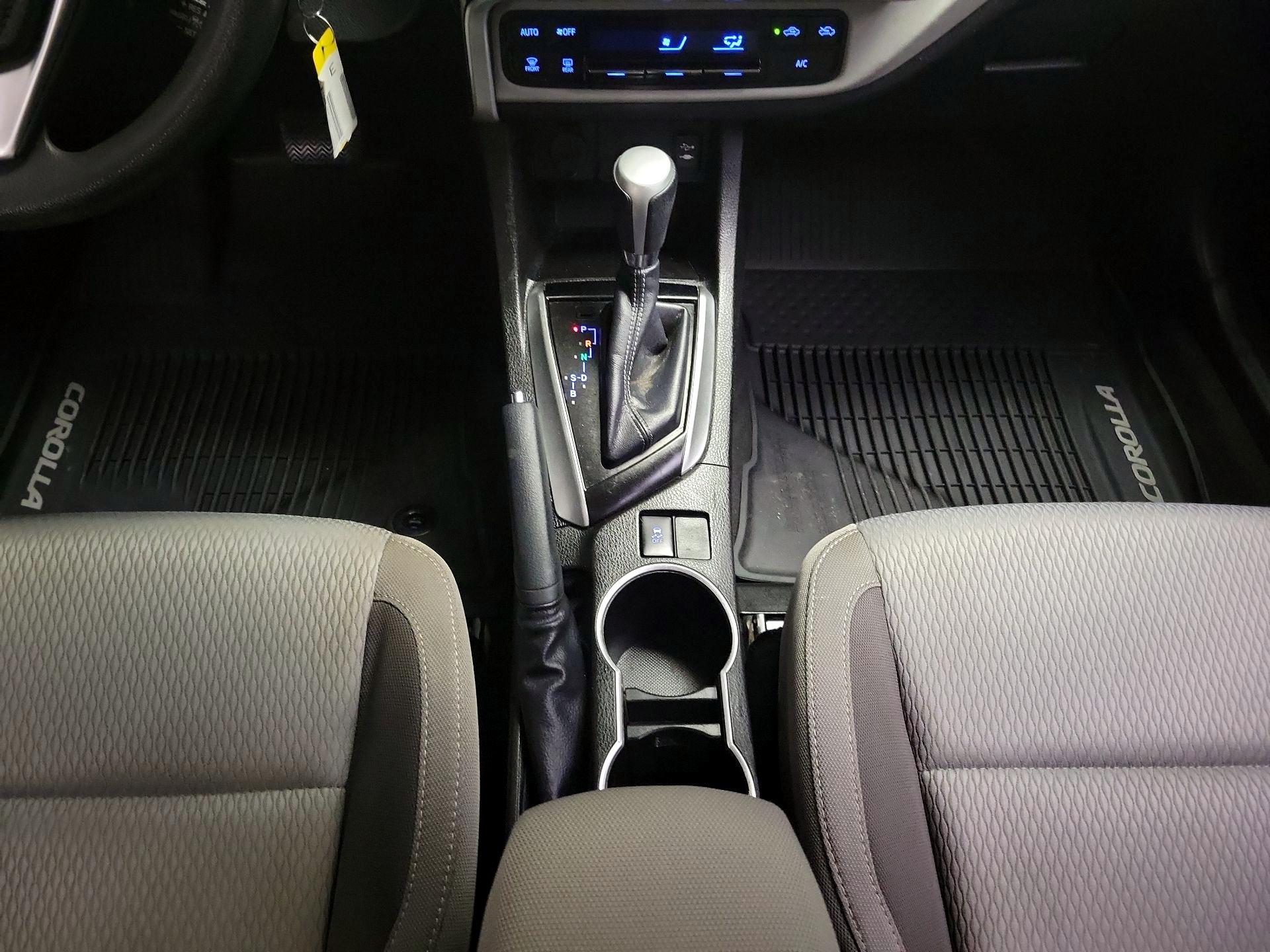 Thumbnail: 2018 Toyota Corolla - 17