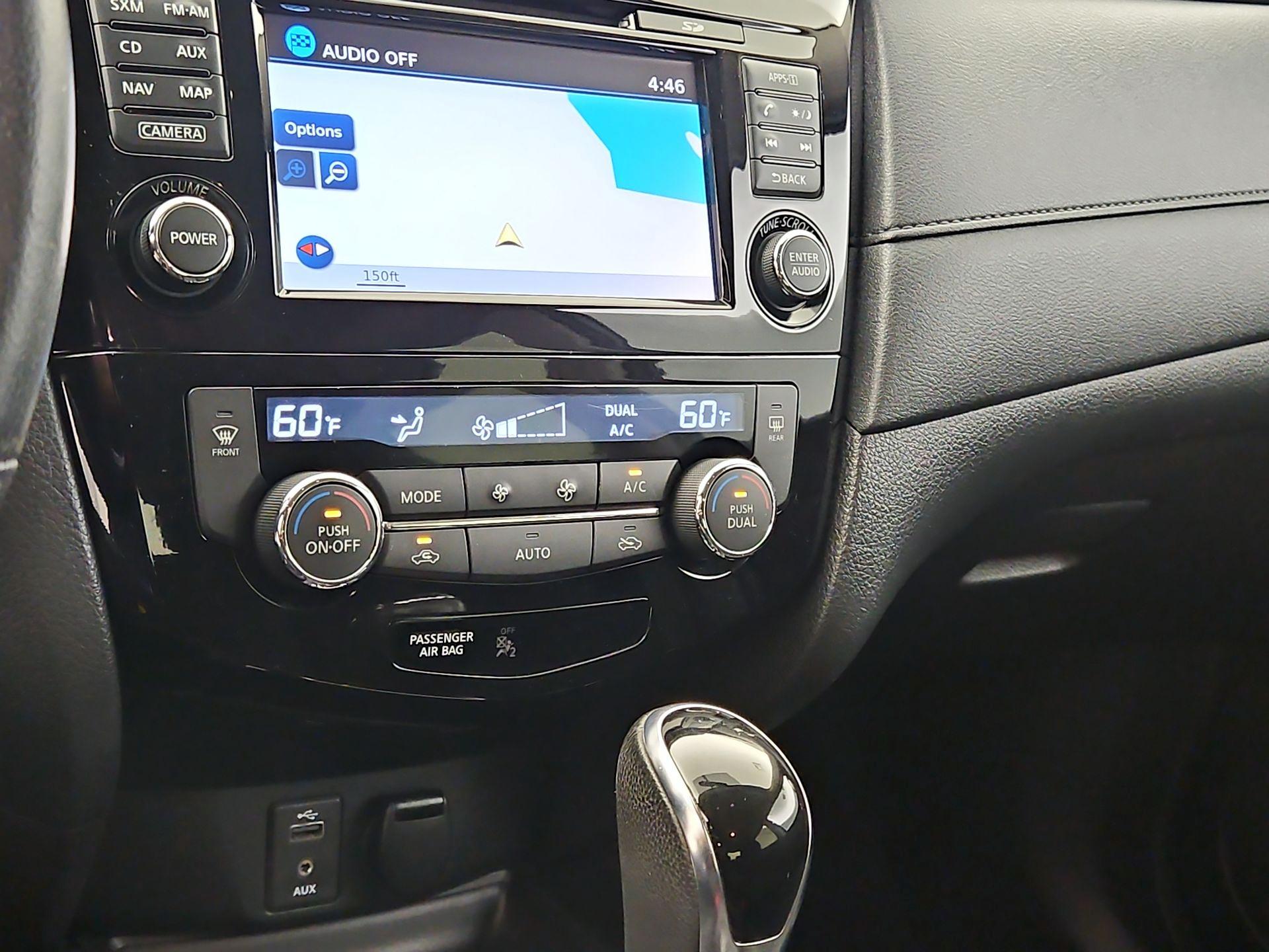 Thumbnail: 2017 Nissan Rogue - 17