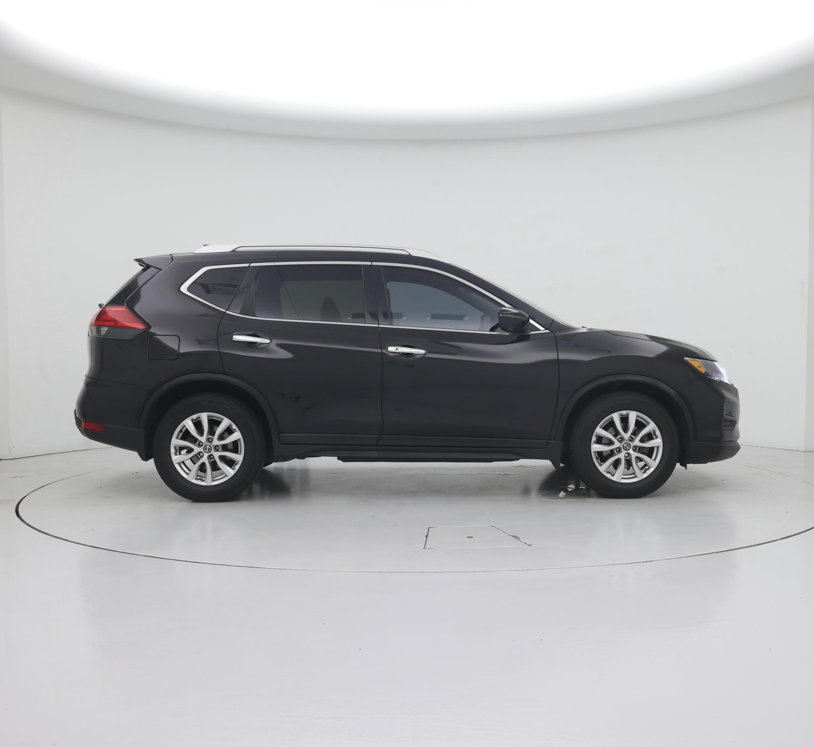 Thumbnail: 2017 Nissan Rogue - 7