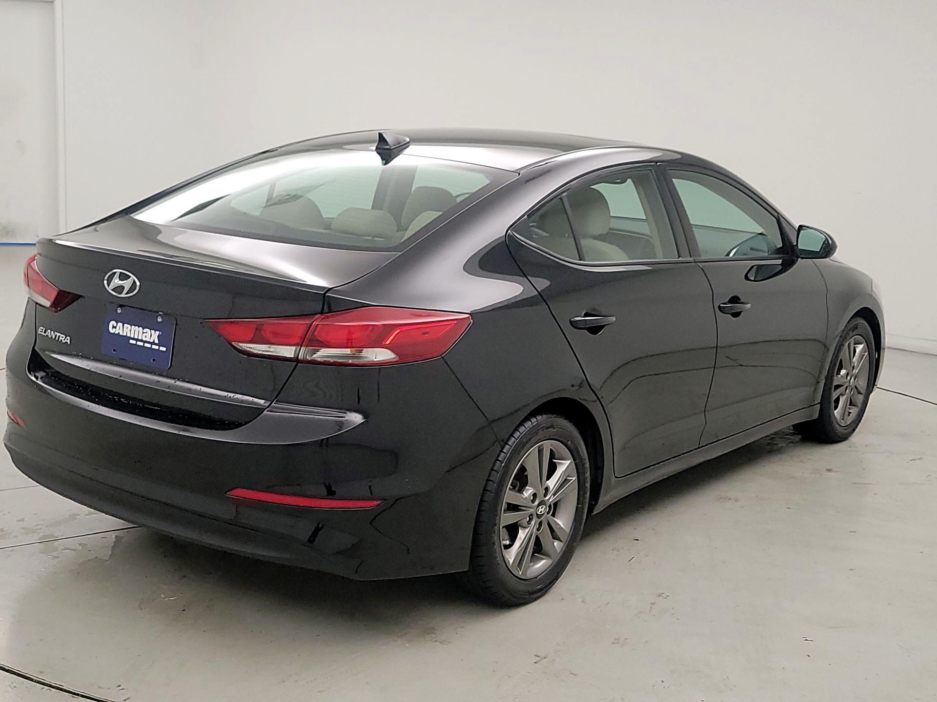 Thumbnail: 2018 Hyundai Elantra - 5