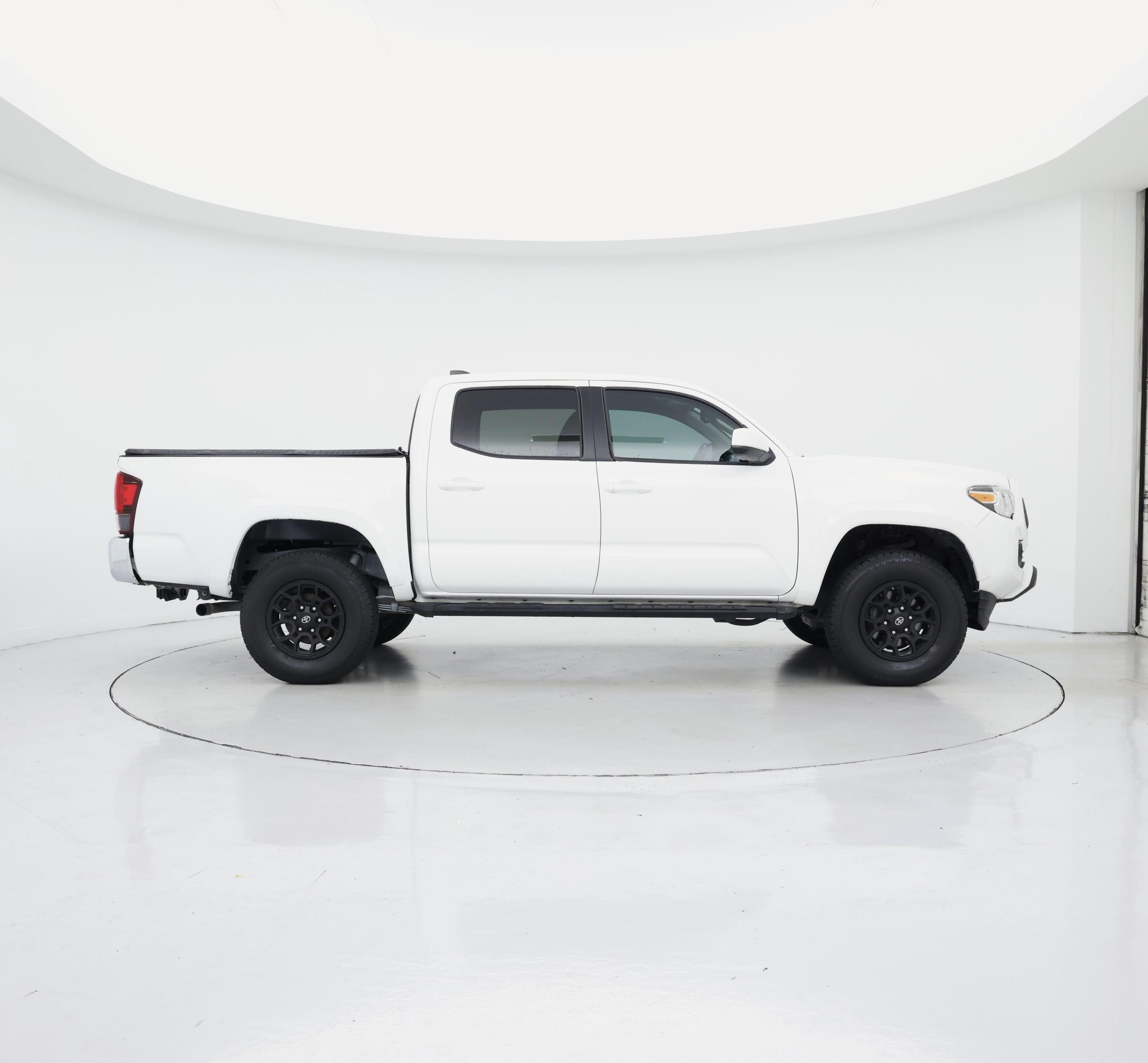 Thumbnail: 2020 Toyota Tacoma - 7