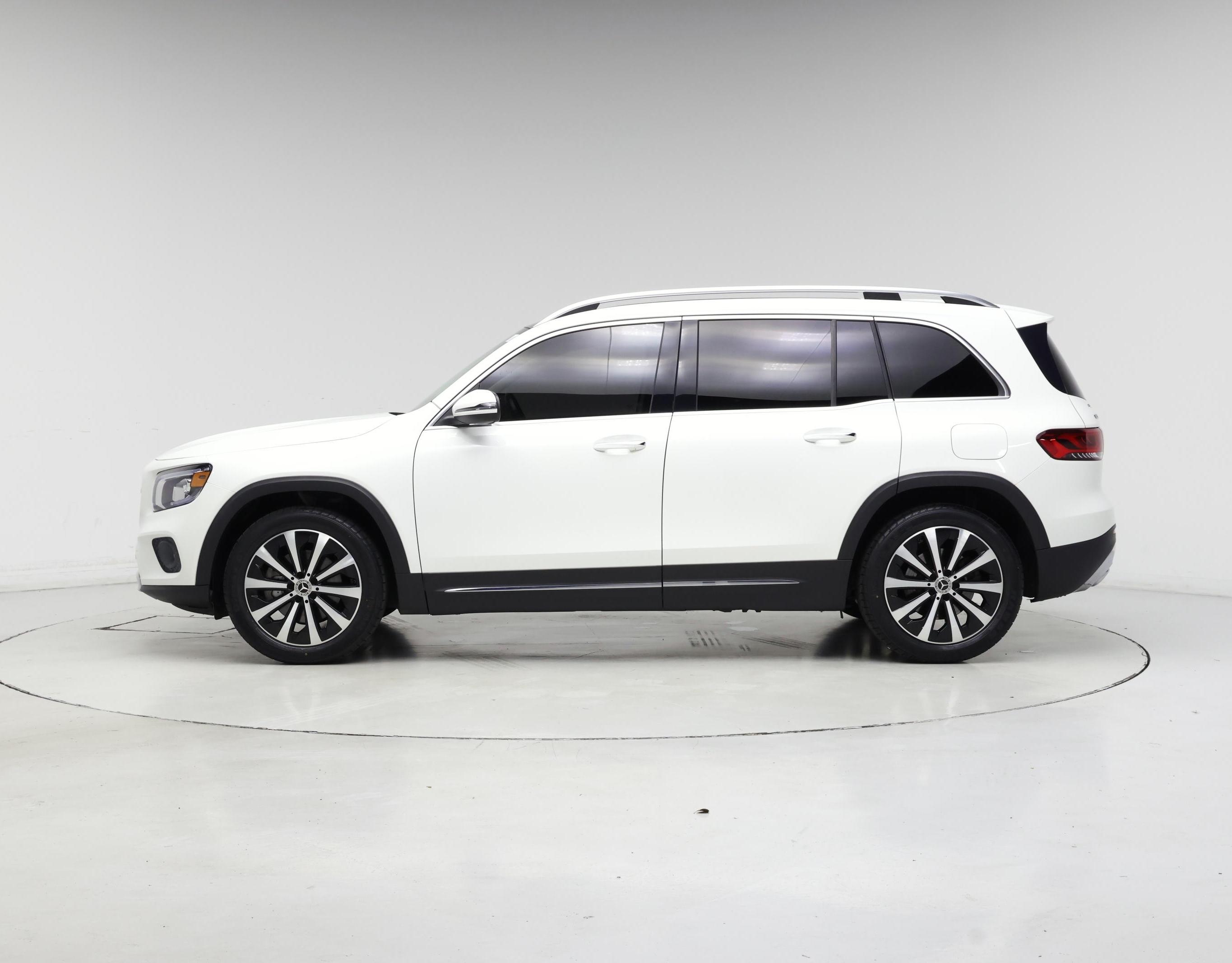 Thumbnail: 2022 Mercedes-Benz GLB - 3