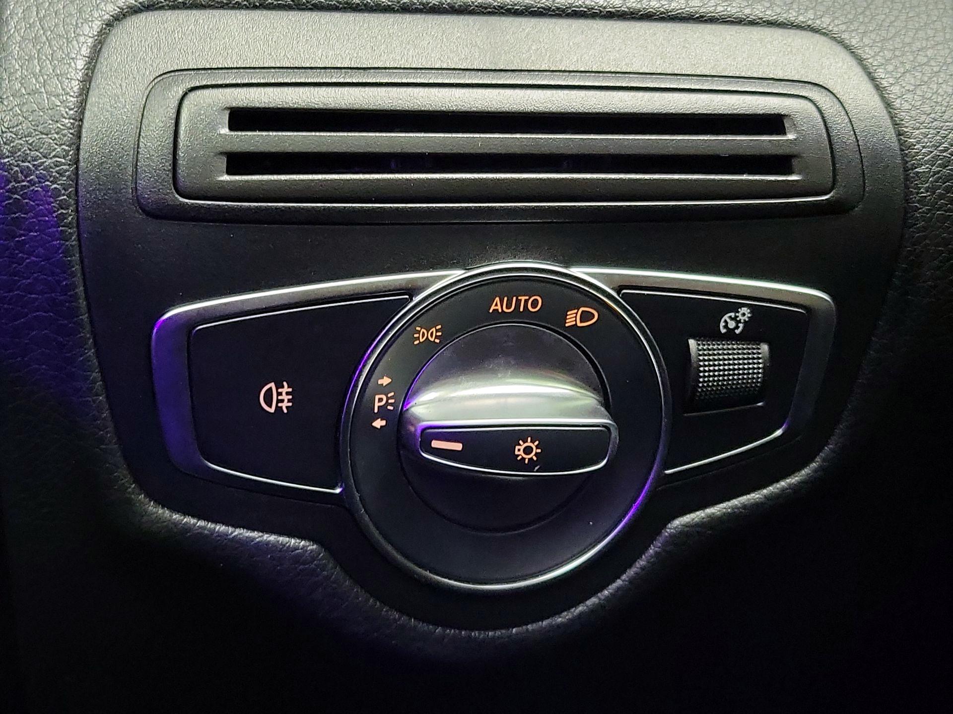 Thumbnail: 2021 Mercedes-Benz GLC - 13