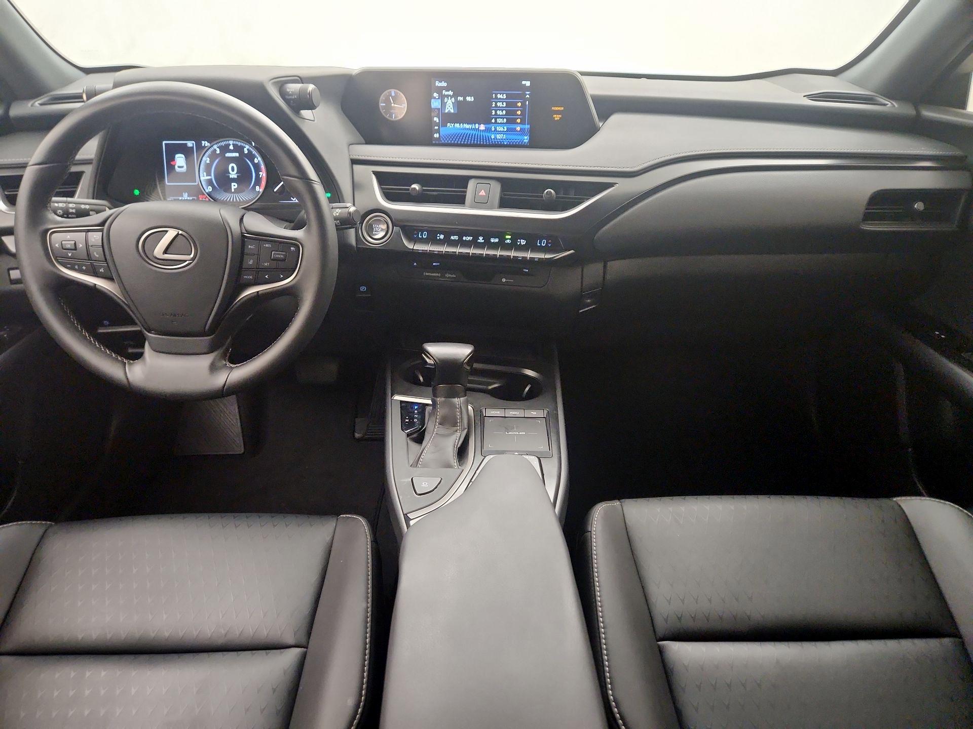 Thumbnail: 2022 Lexus UX - 9