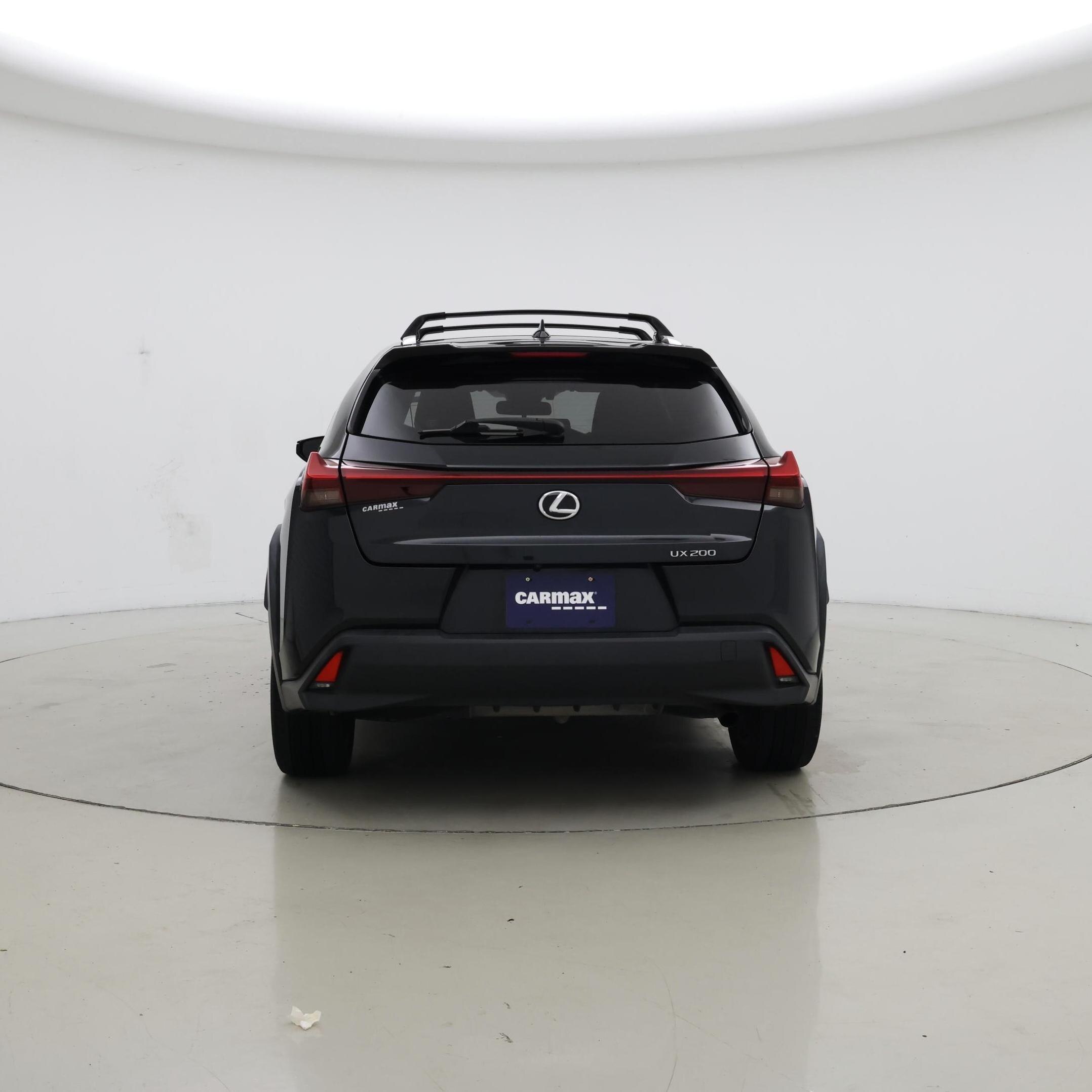 Thumbnail: 2022 Lexus UX - 6