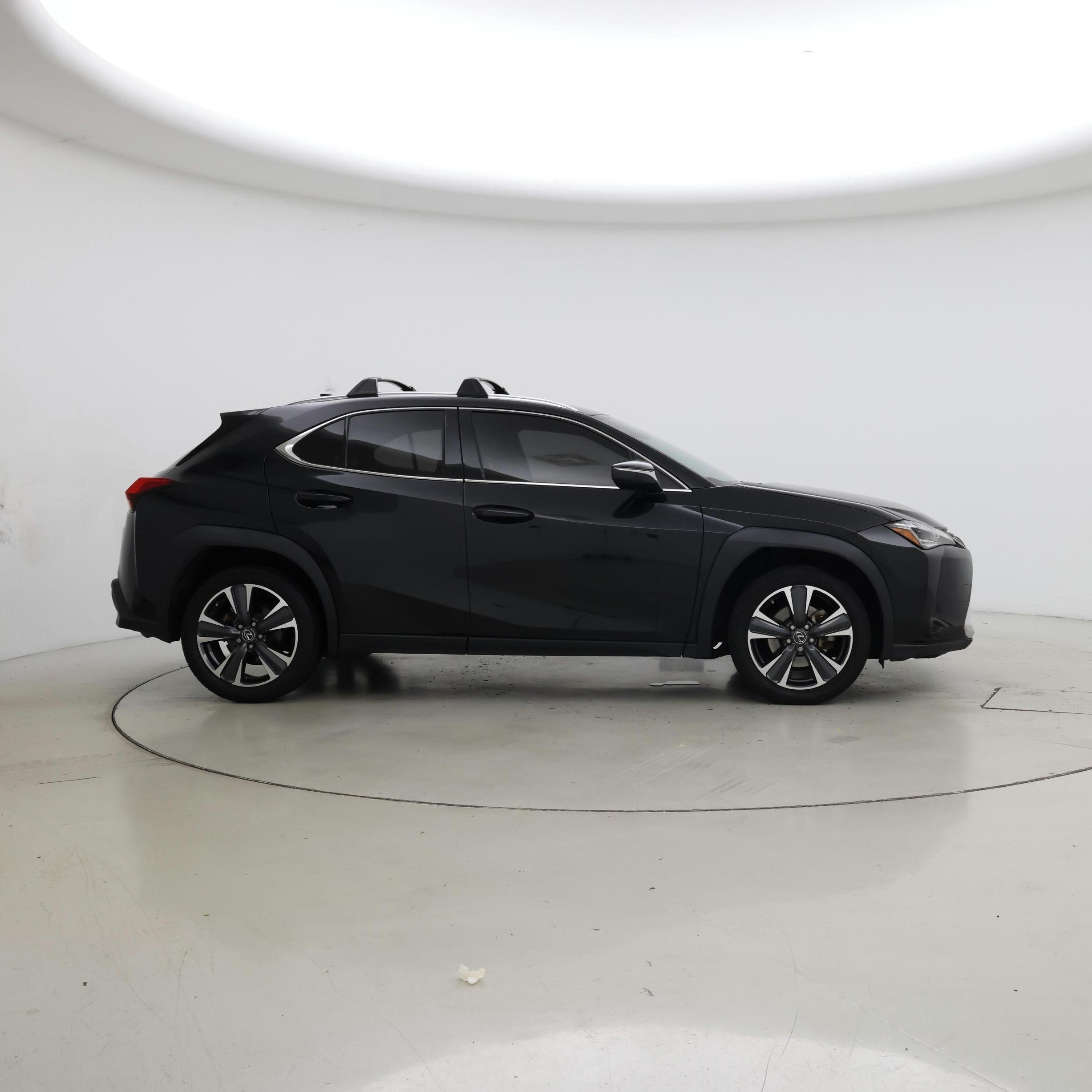 Thumbnail: 2022 Lexus UX - 7