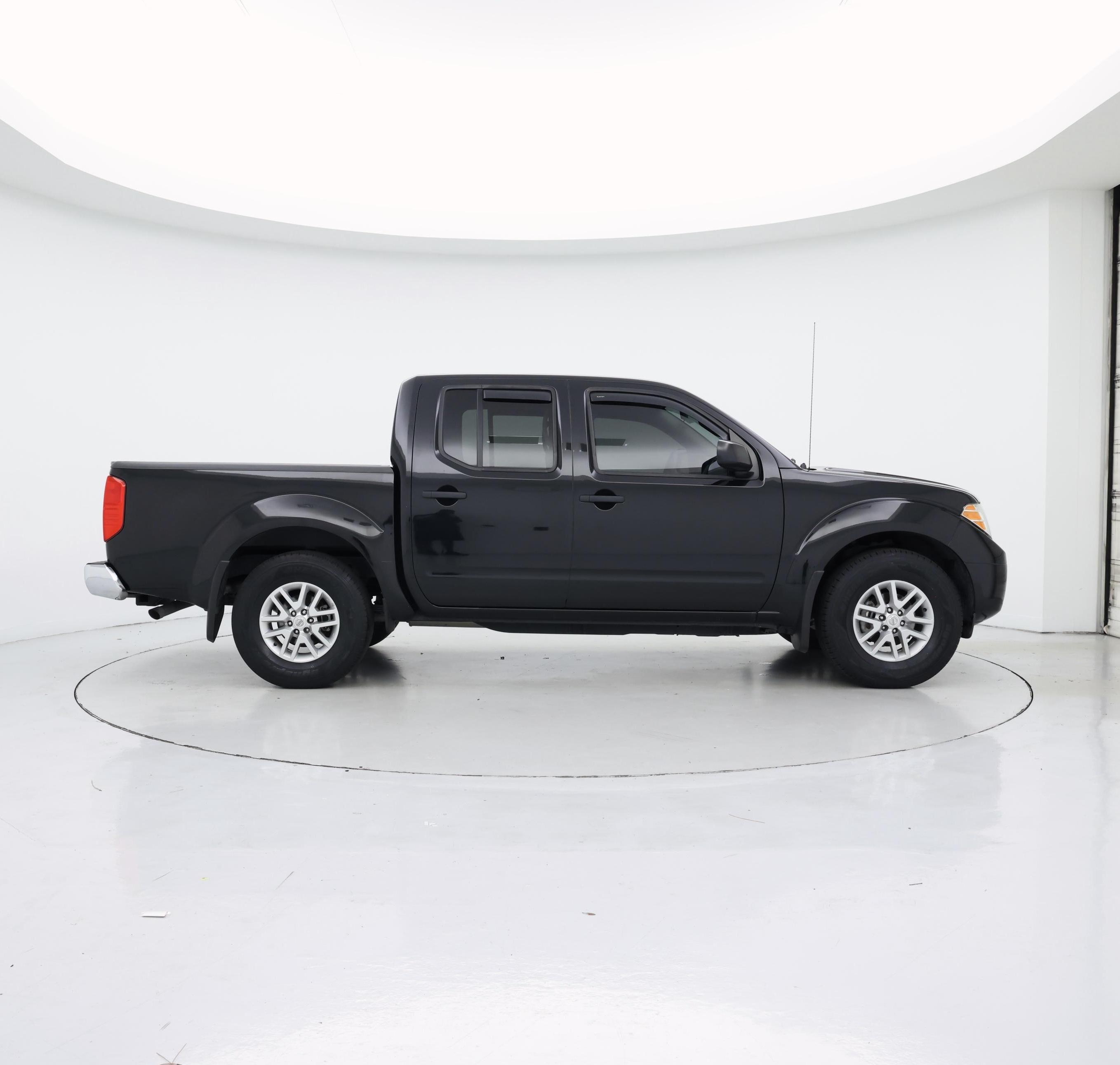 Thumbnail: 2021 Nissan Frontier - 7