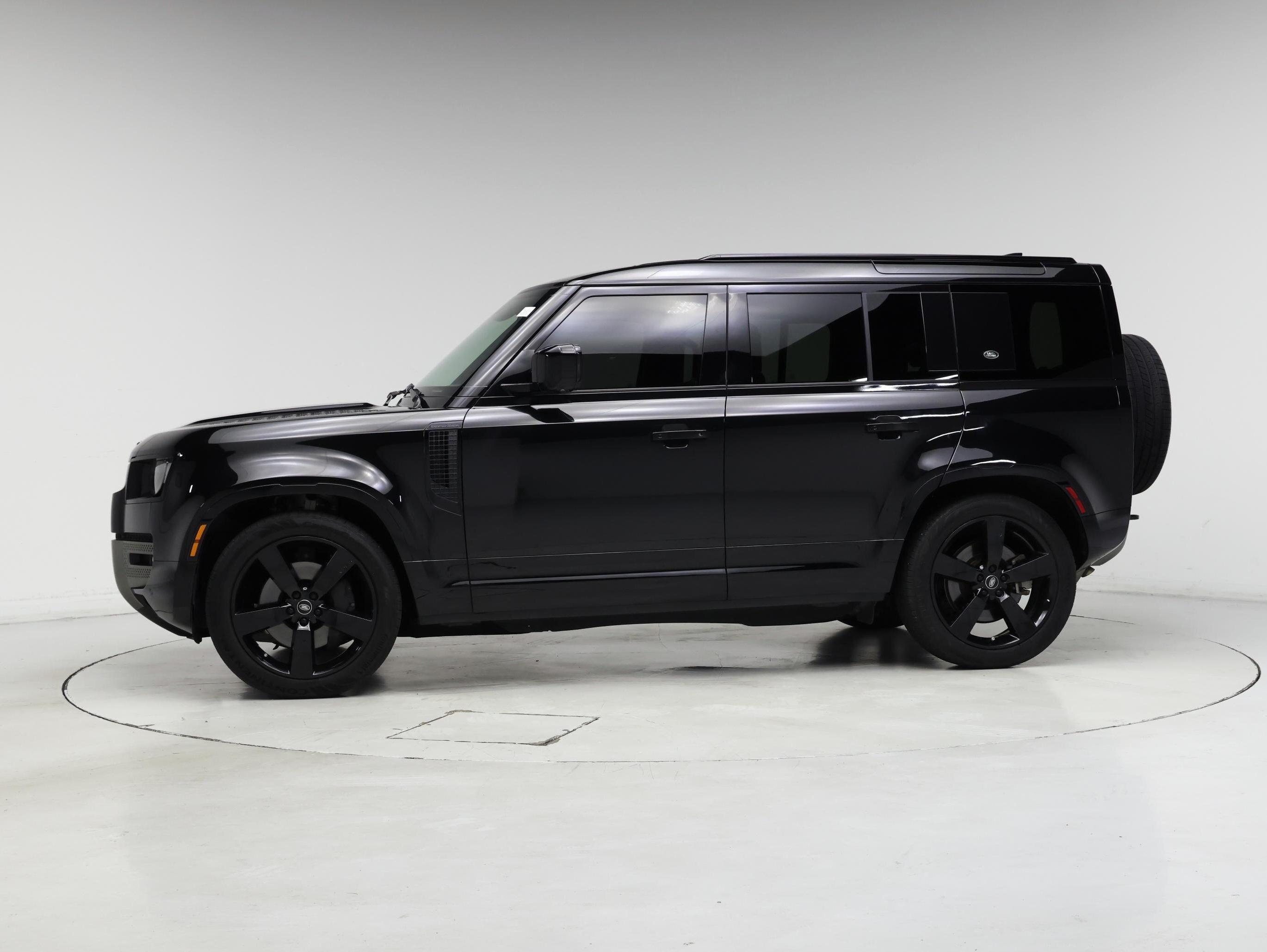 Thumbnail: 2024 Land Rover Defender - 3