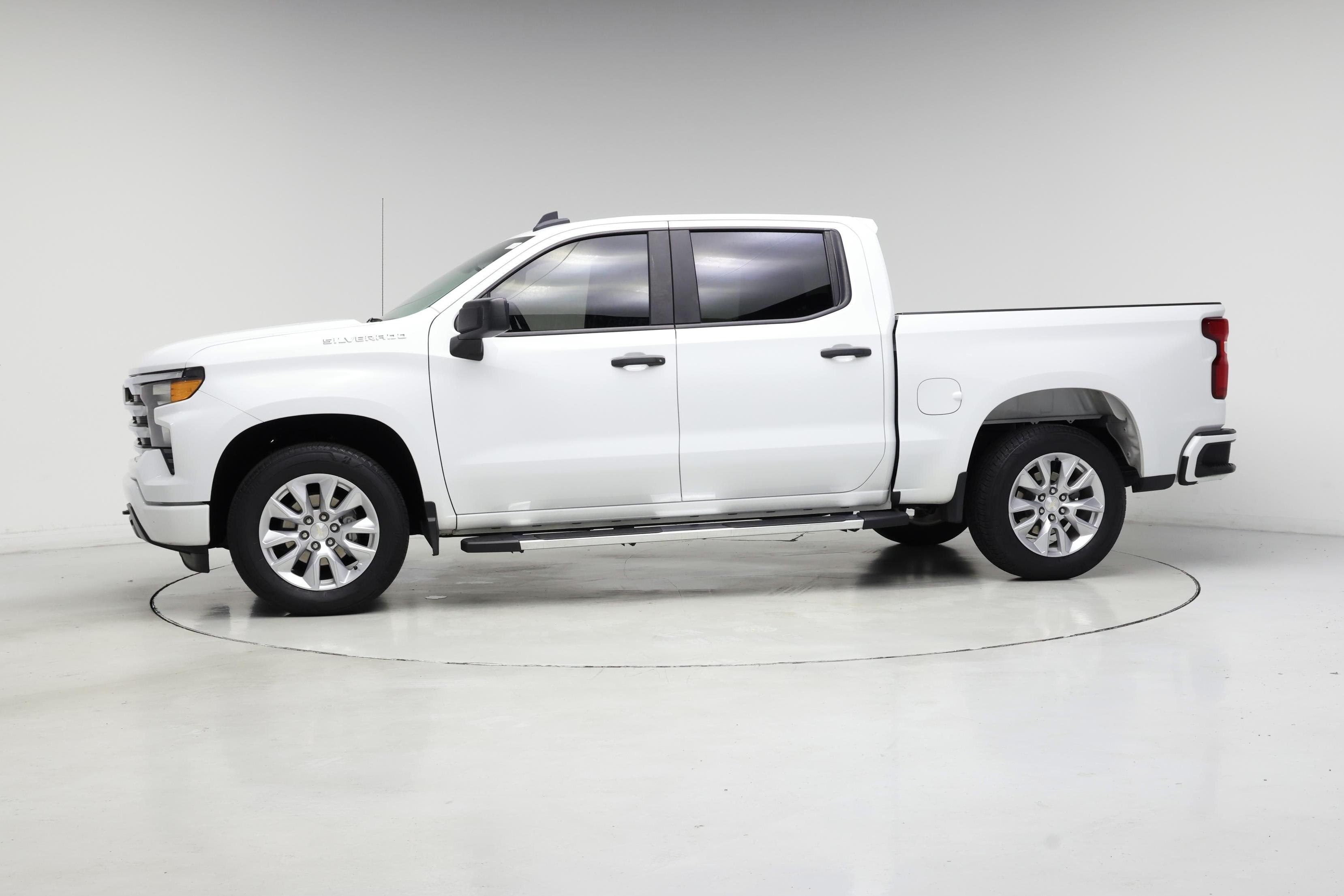 Thumbnail: 2023 Chevrolet Silverado 1500 - 3
