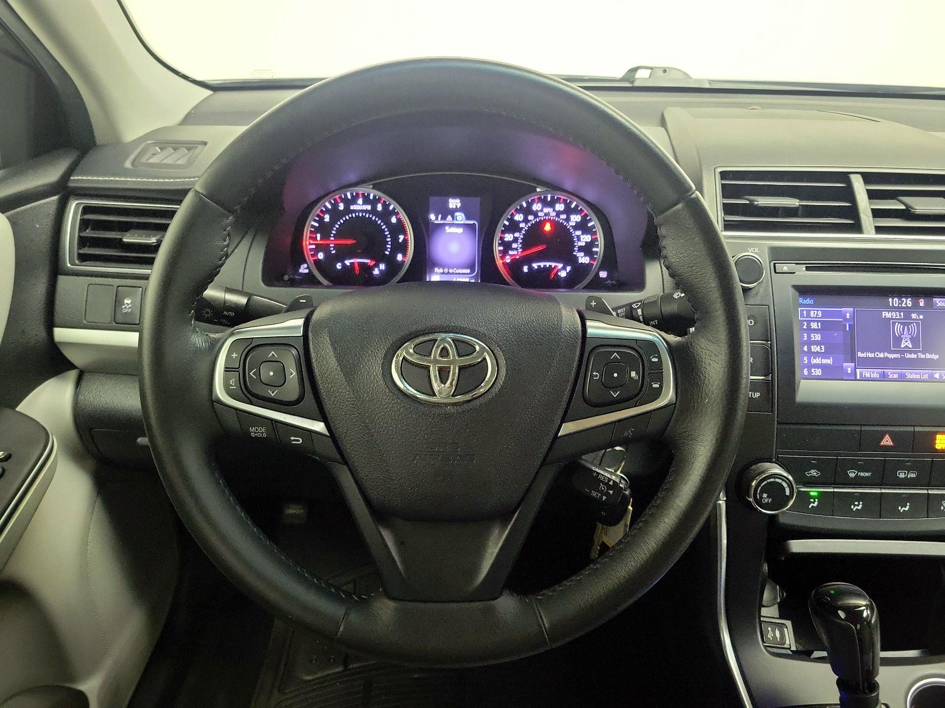 Thumbnail: 2017 Toyota Camry - 10