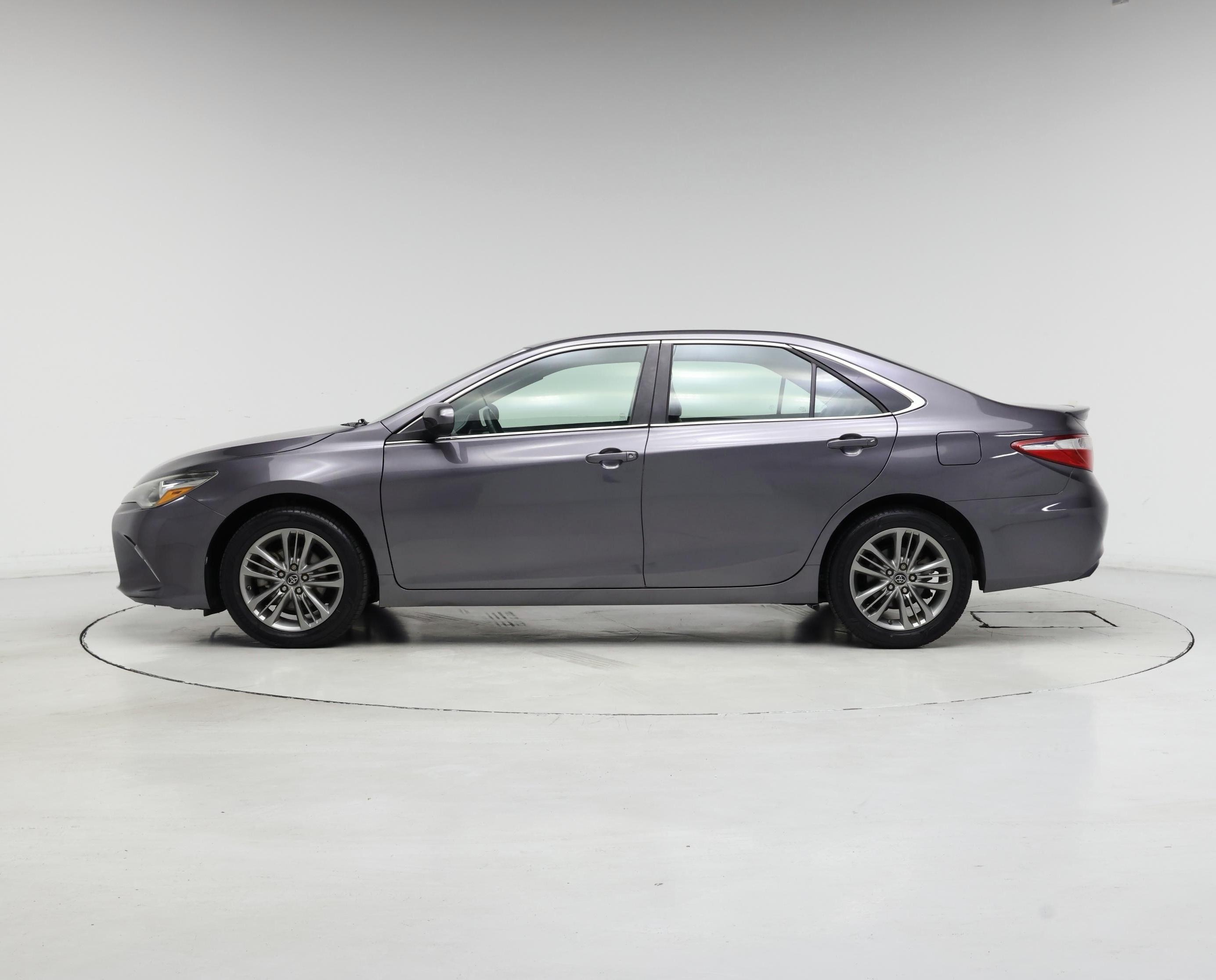 Thumbnail: 2017 Toyota Camry - 3