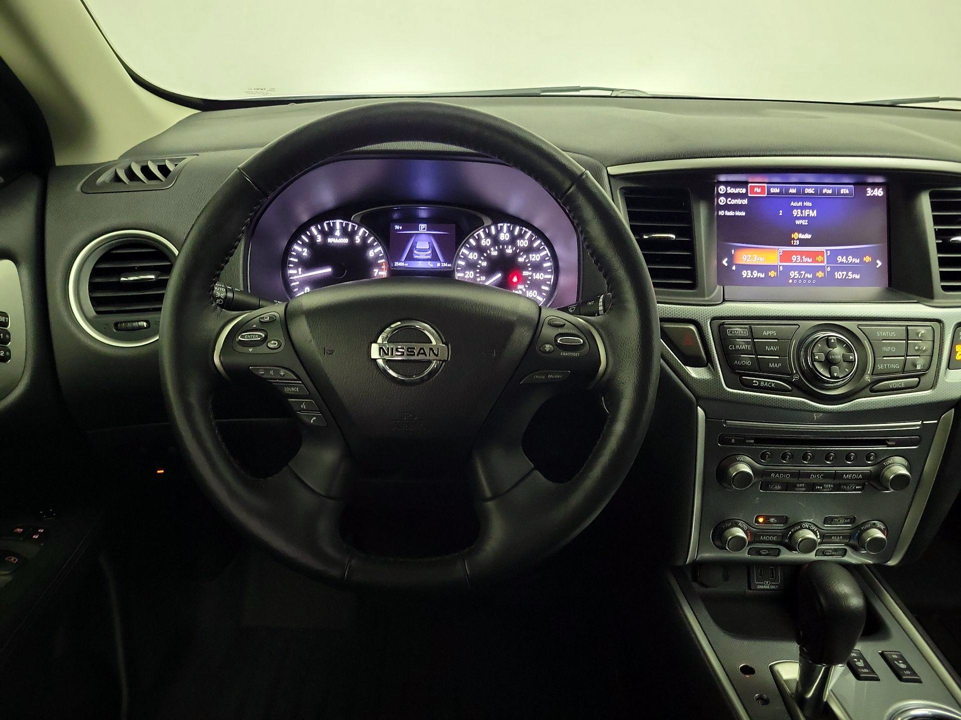 Thumbnail: 2019 Nissan Pathfinder - 10
