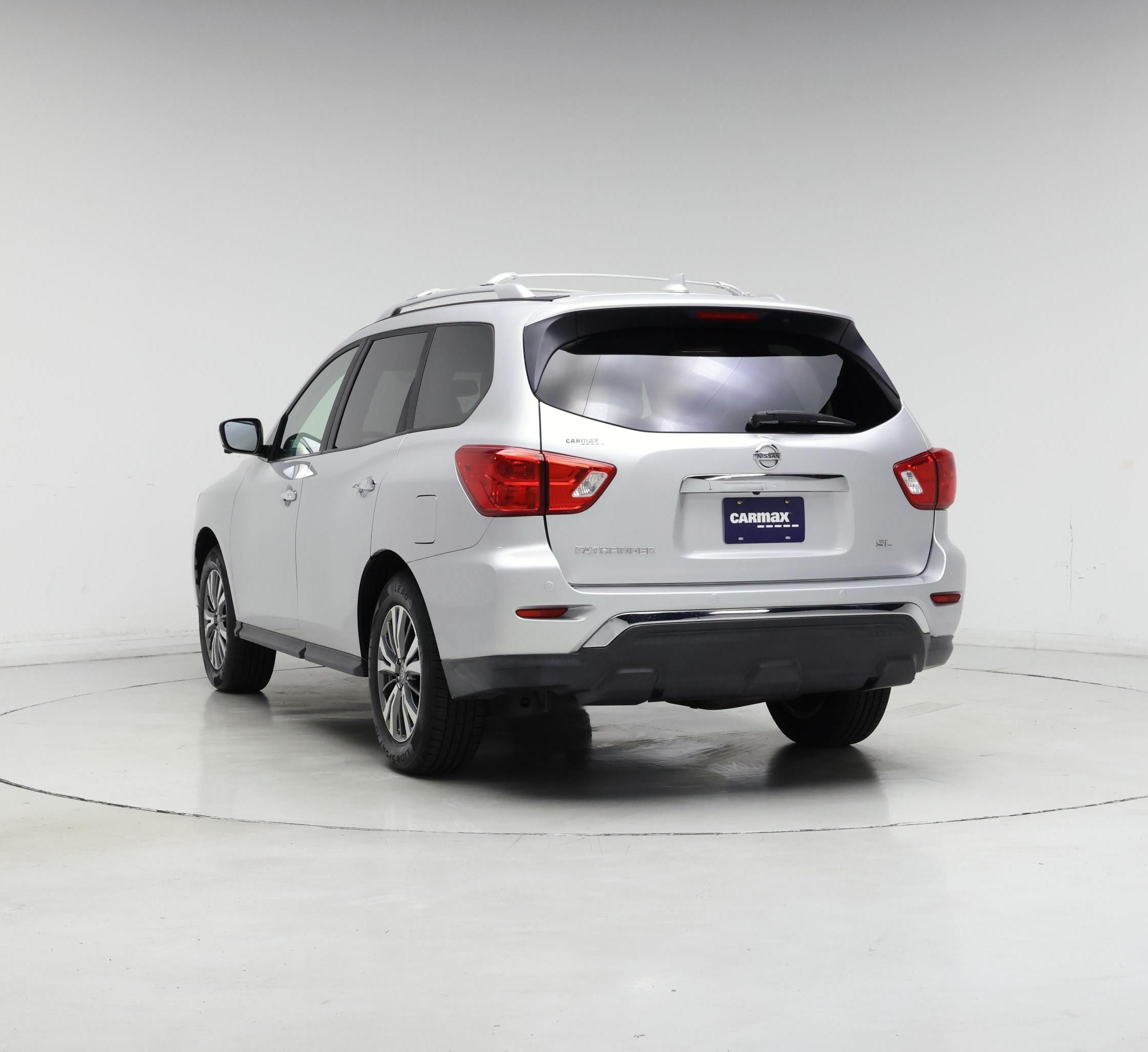 Thumbnail: 2019 Nissan Pathfinder - 4