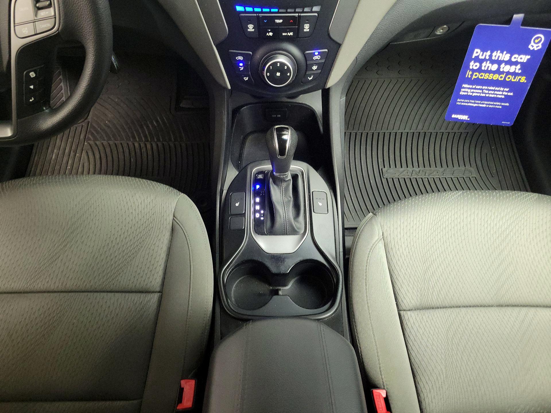 Thumbnail: 2015 Hyundai Santa Fe - 17