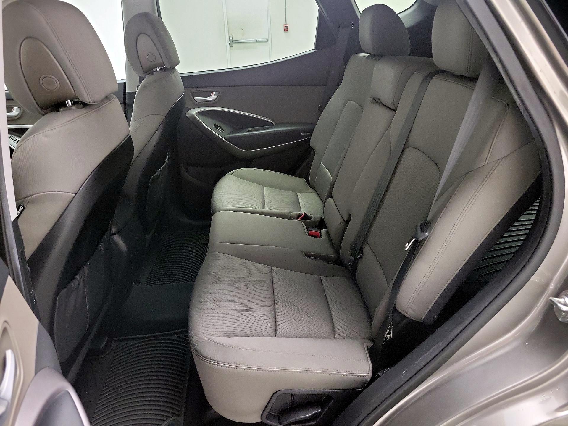 Thumbnail: 2015 Hyundai Santa Fe - 19