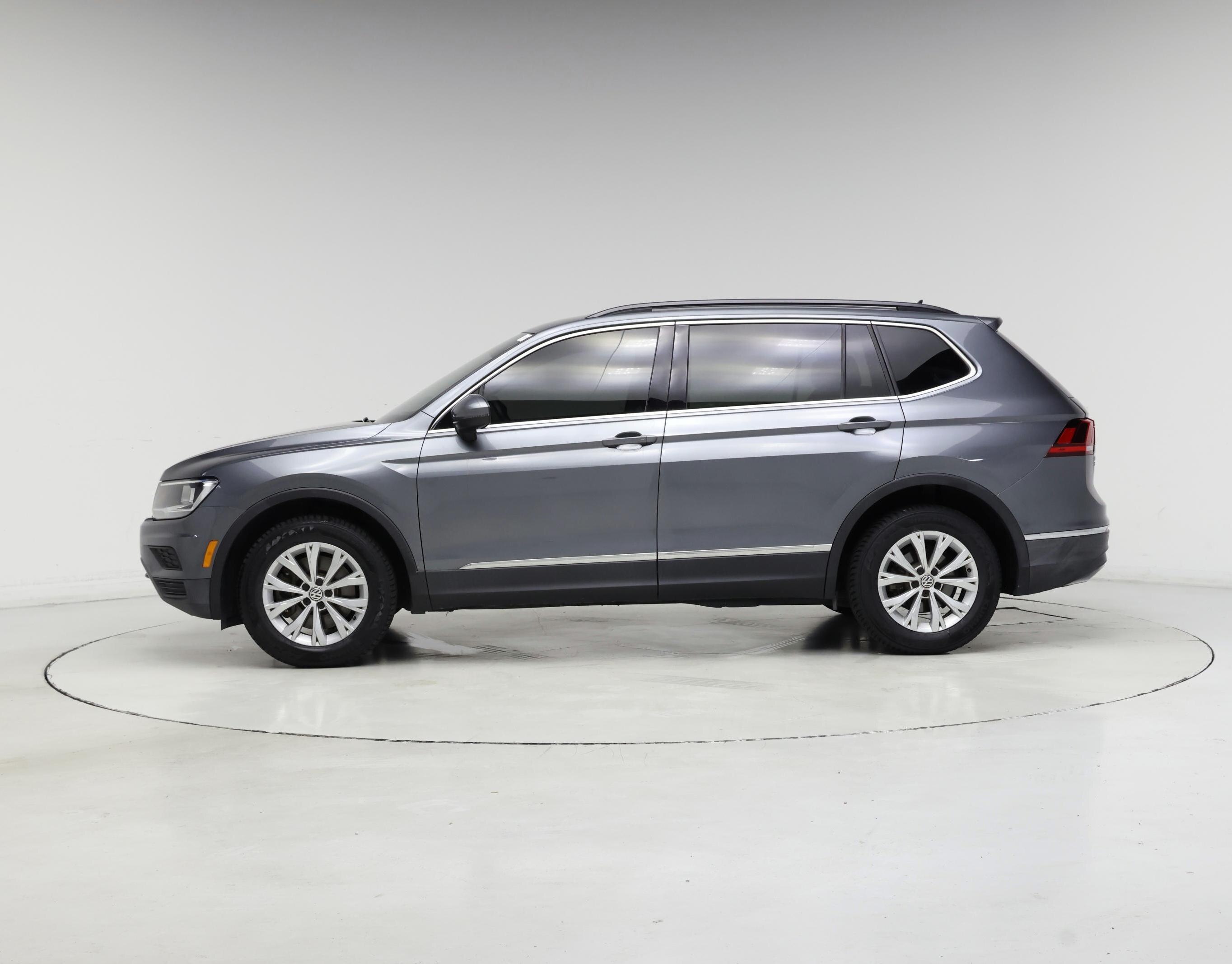 Thumbnail: 2018 Volkswagen Tiguan - 3