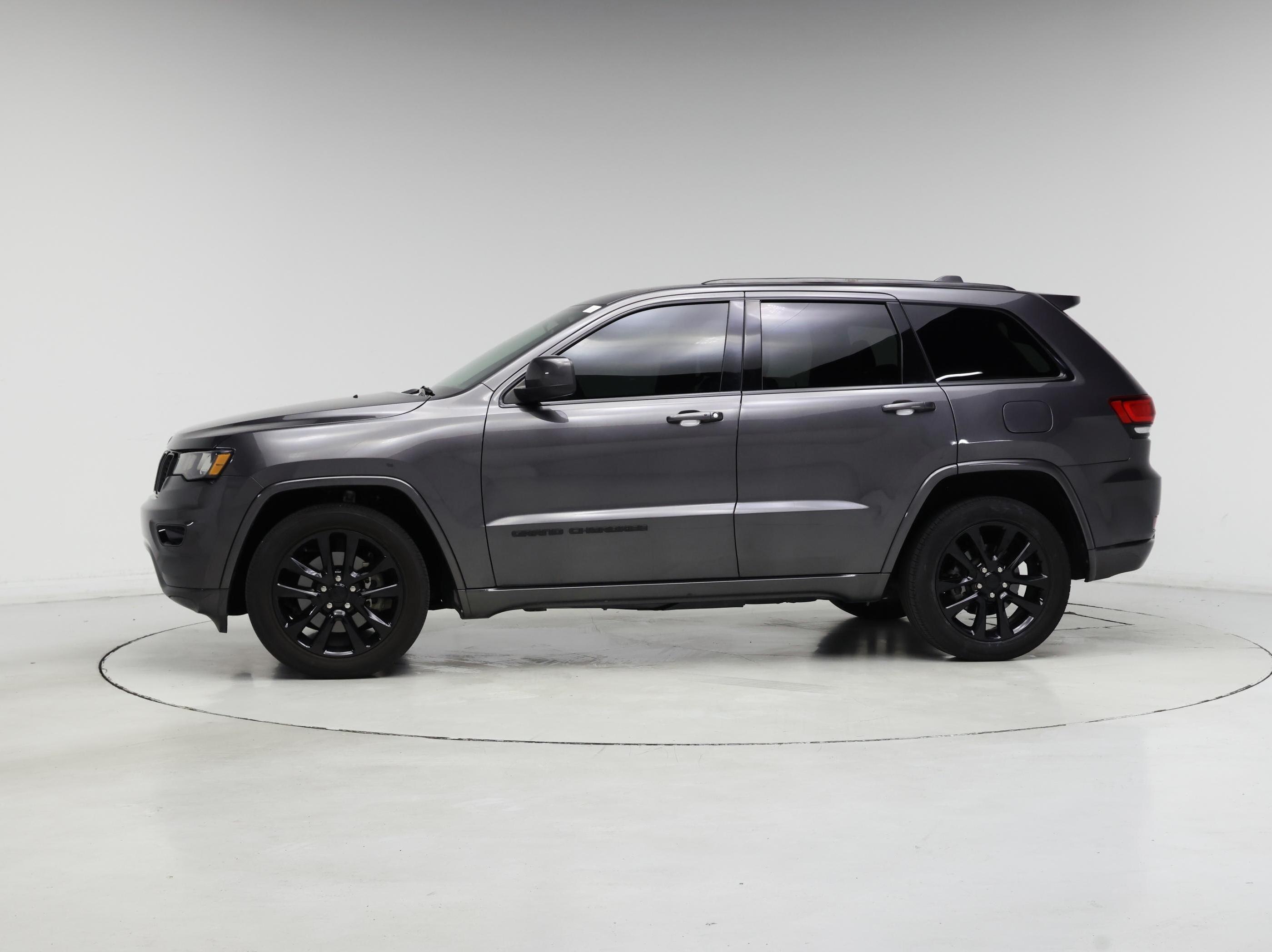 Thumbnail: 2021 Jeep Grand Cherokee - 3