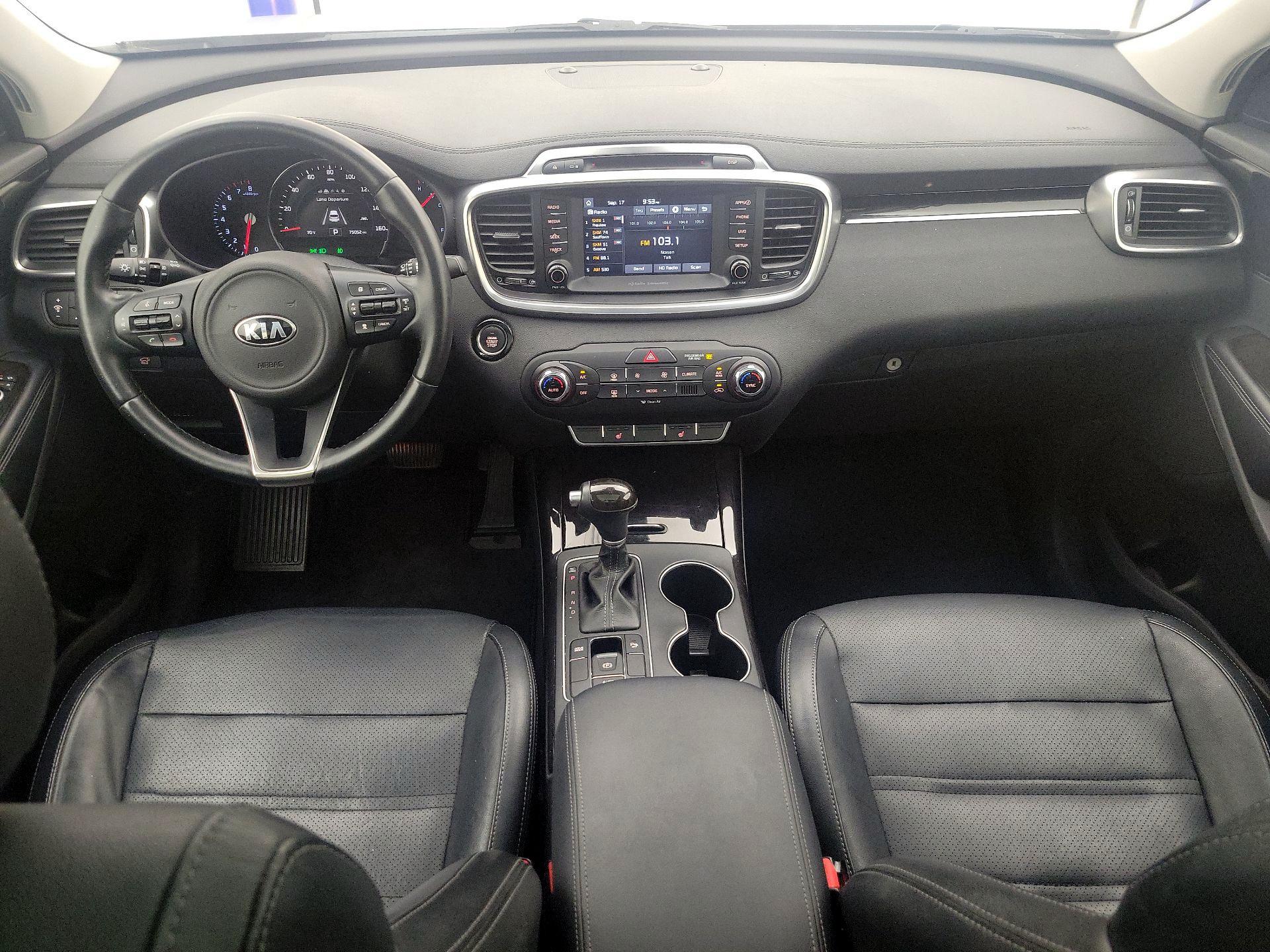 Thumbnail: 2018 Kia Sorento - 9