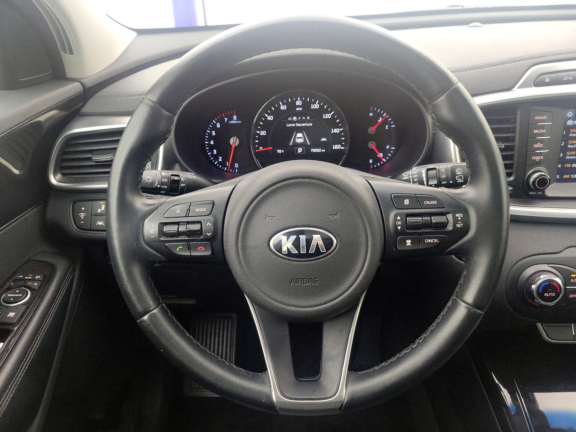 Thumbnail: 2018 Kia Sorento - 10
