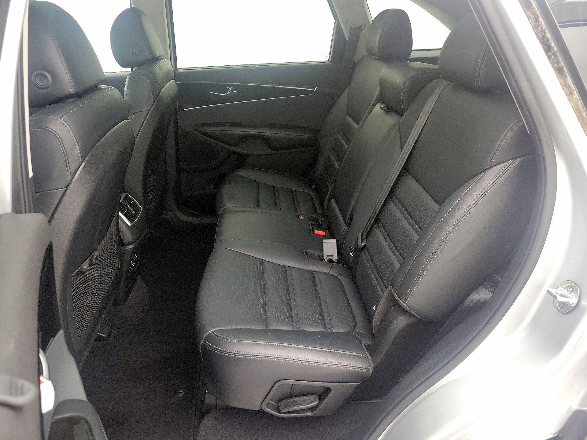 Thumbnail: 2018 Kia Sorento - 20