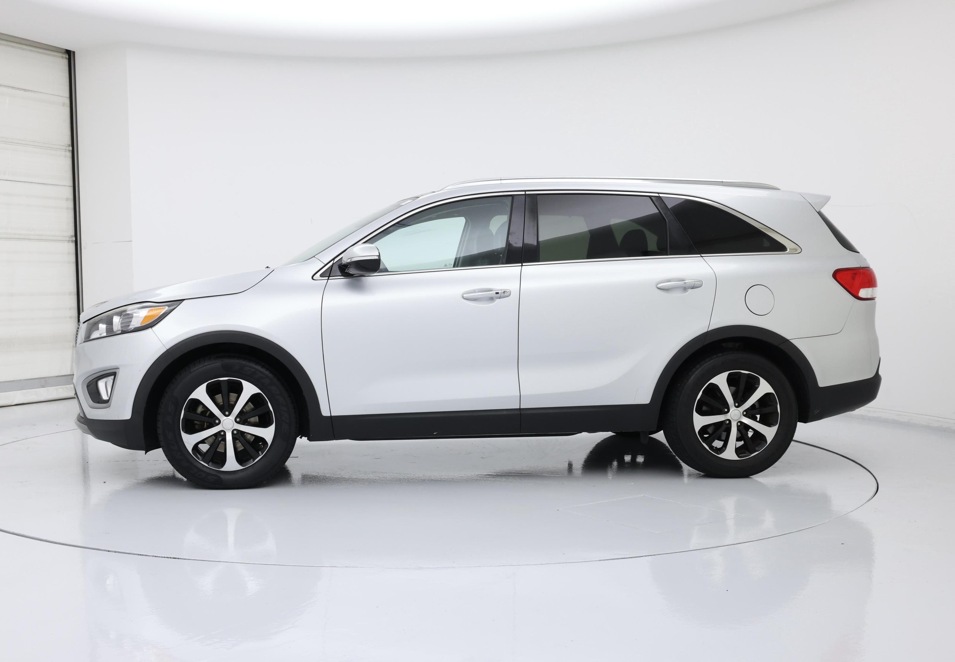Thumbnail: 2018 Kia Sorento - 3