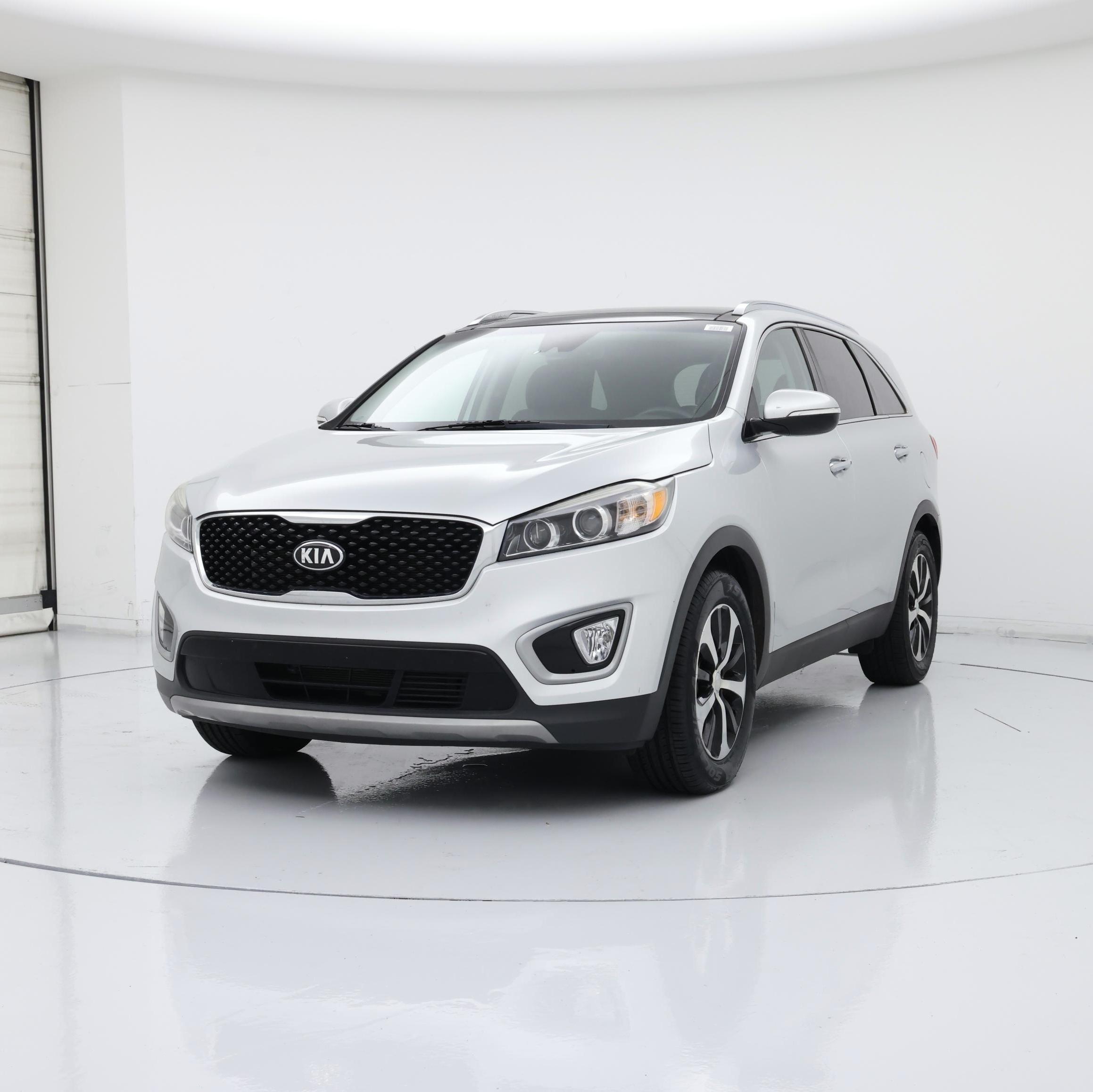 Thumbnail: 2018 Kia Sorento - 4