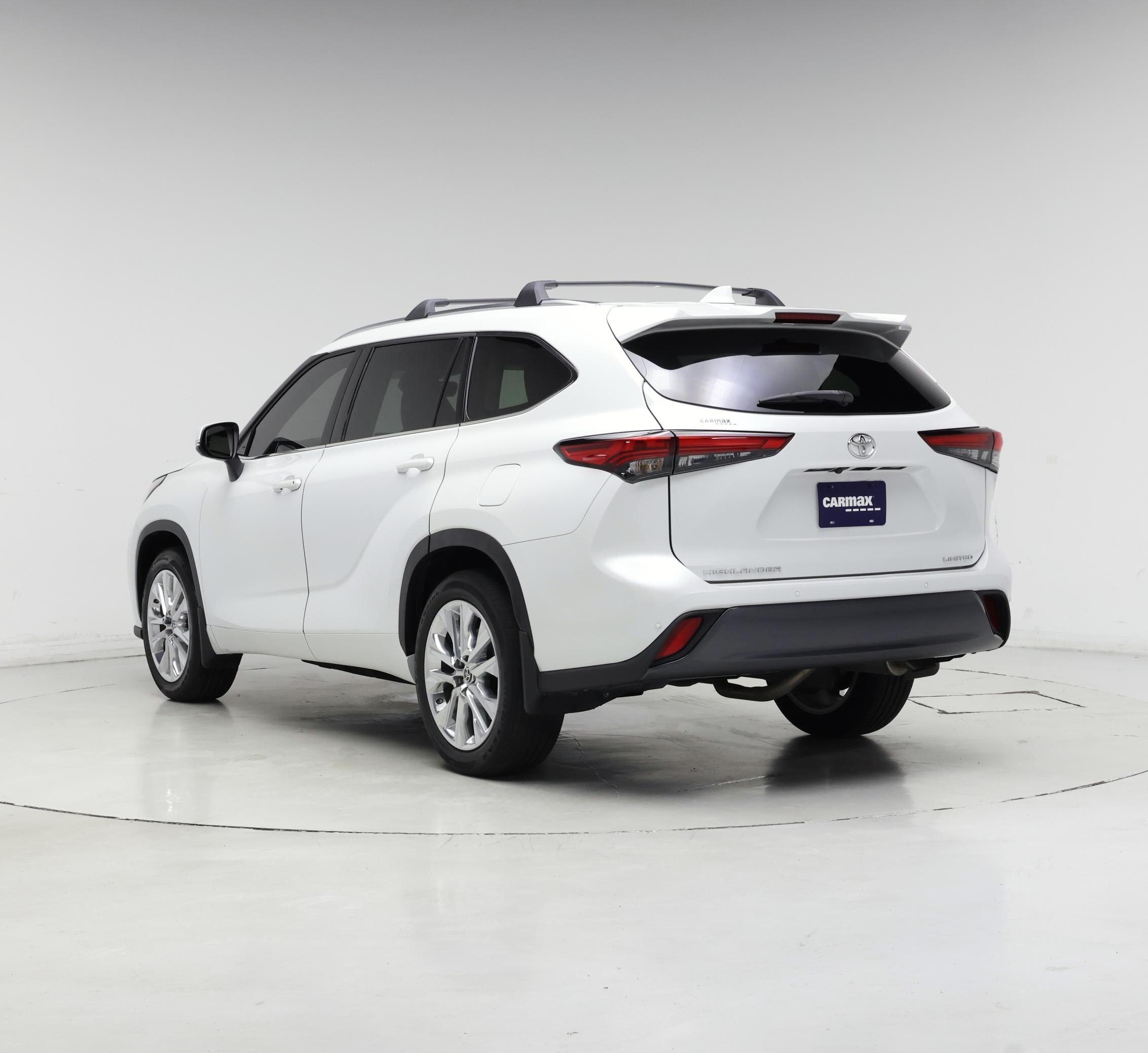 Thumbnail: 2023 Toyota Highlander - 2