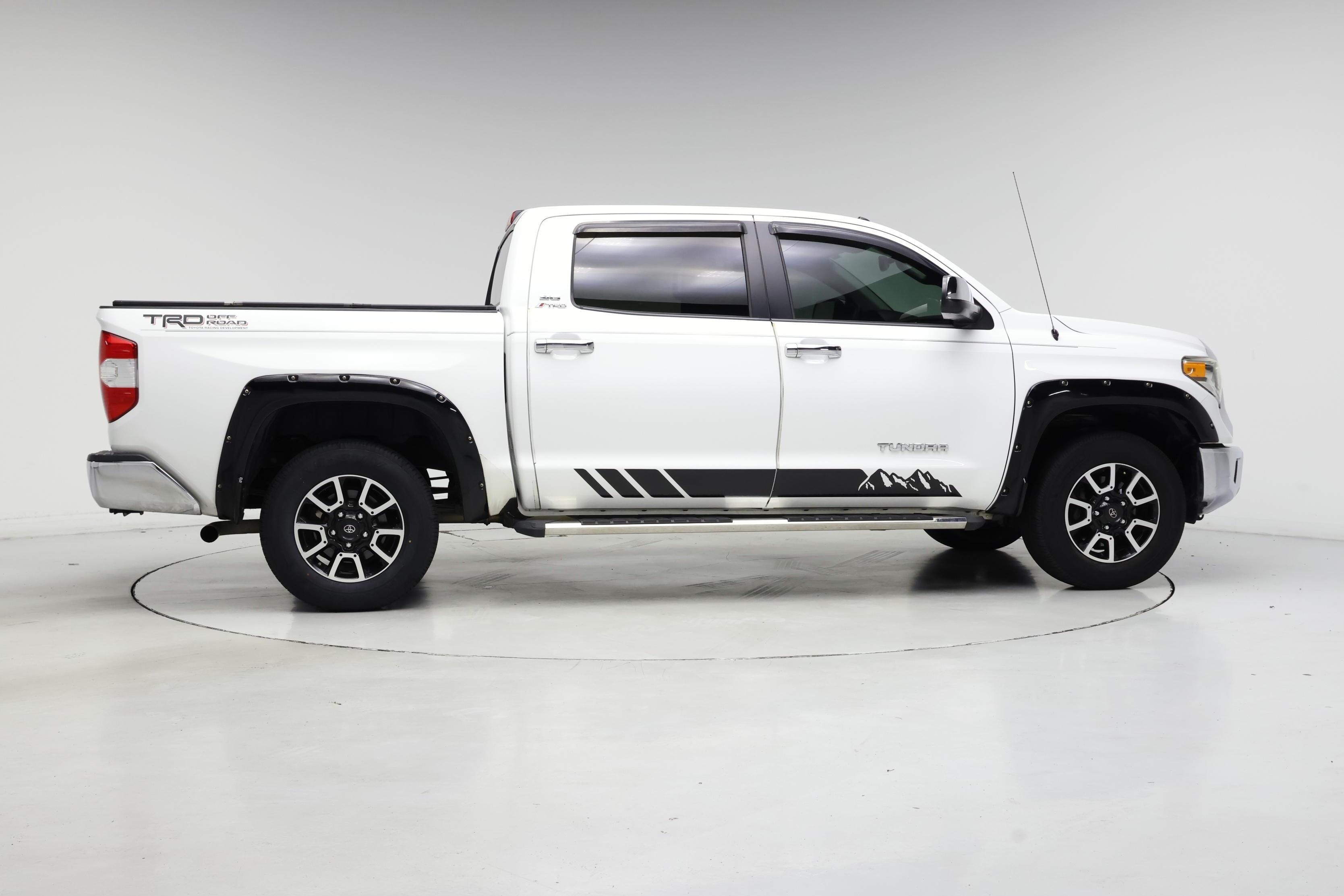 Thumbnail: 2017 Toyota Tundra - 7