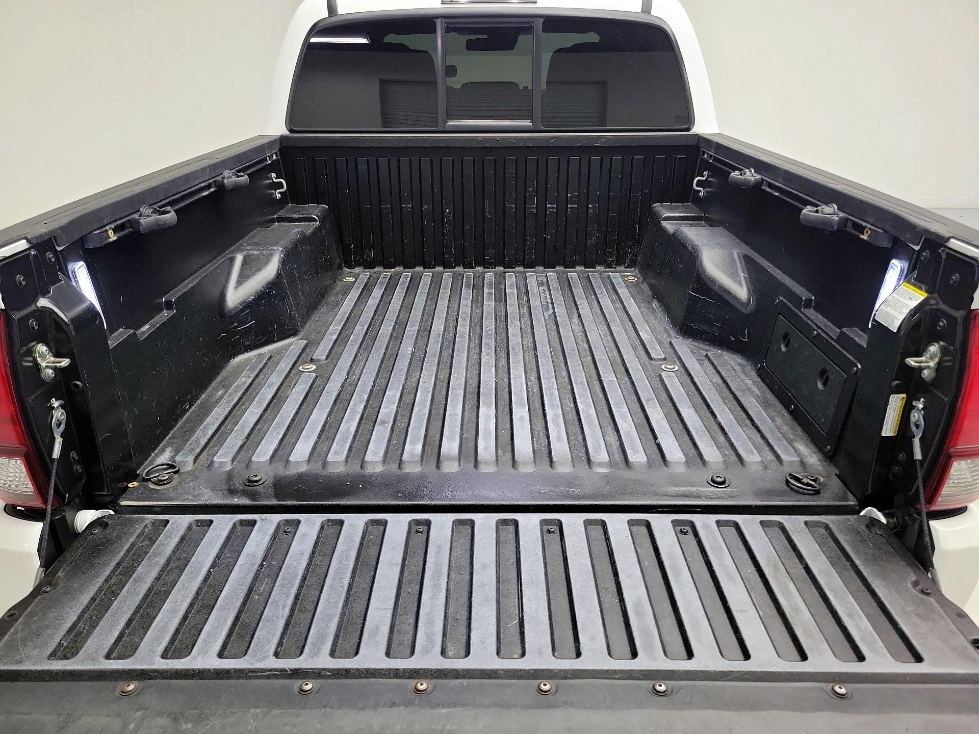 Thumbnail: 2020 Toyota Tacoma - 20