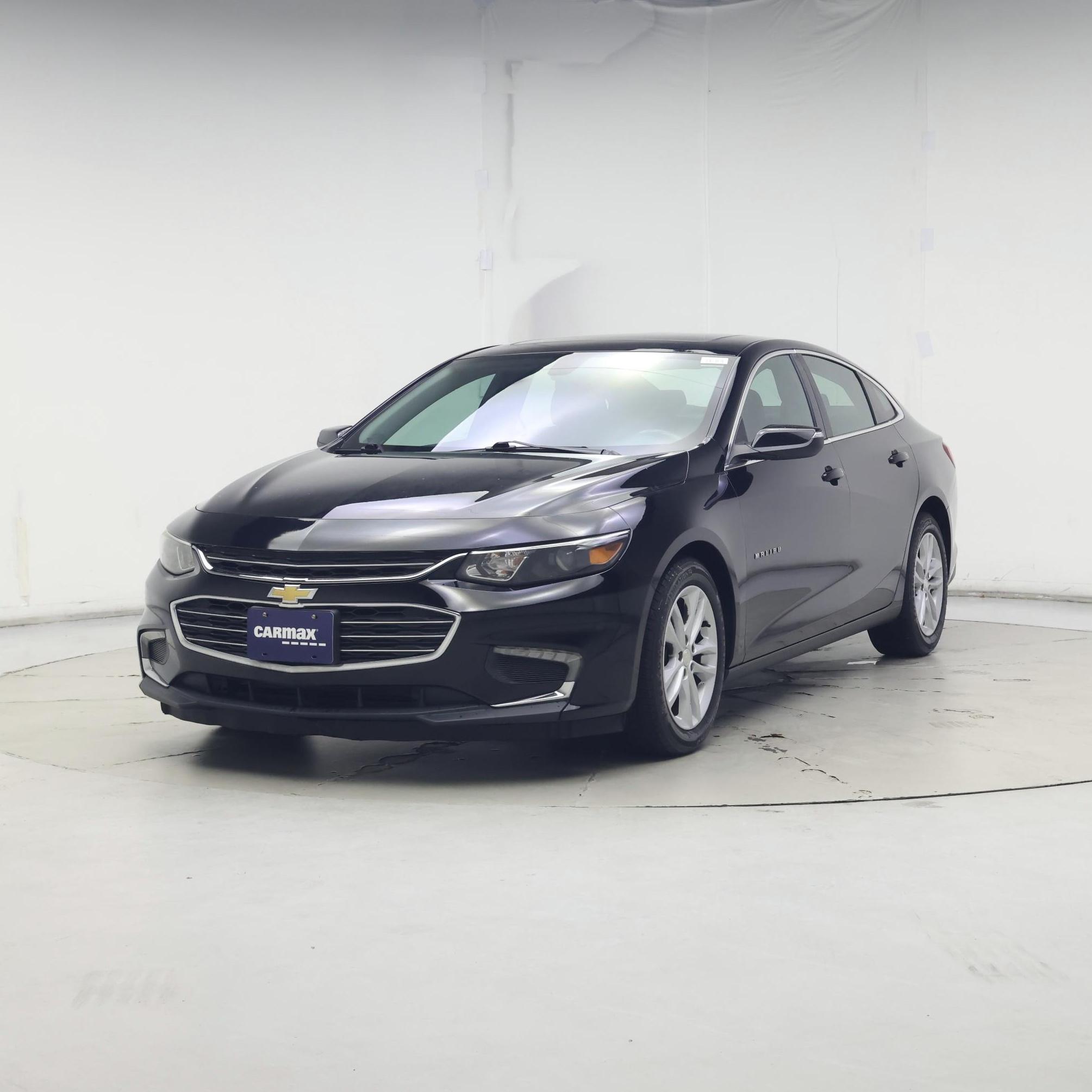 Thumbnail: 2018 Chevrolet Malibu - 4
