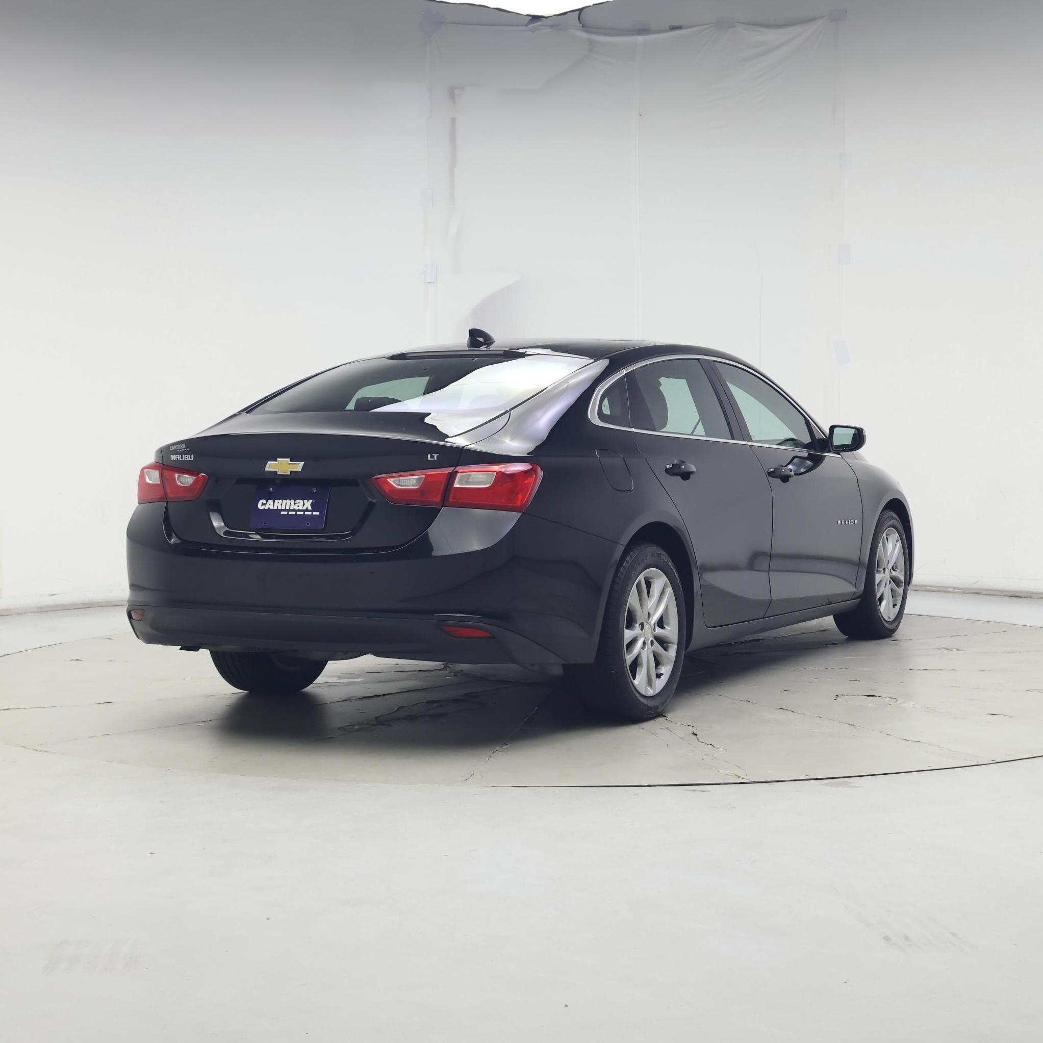 Thumbnail: 2018 Chevrolet Malibu - 8