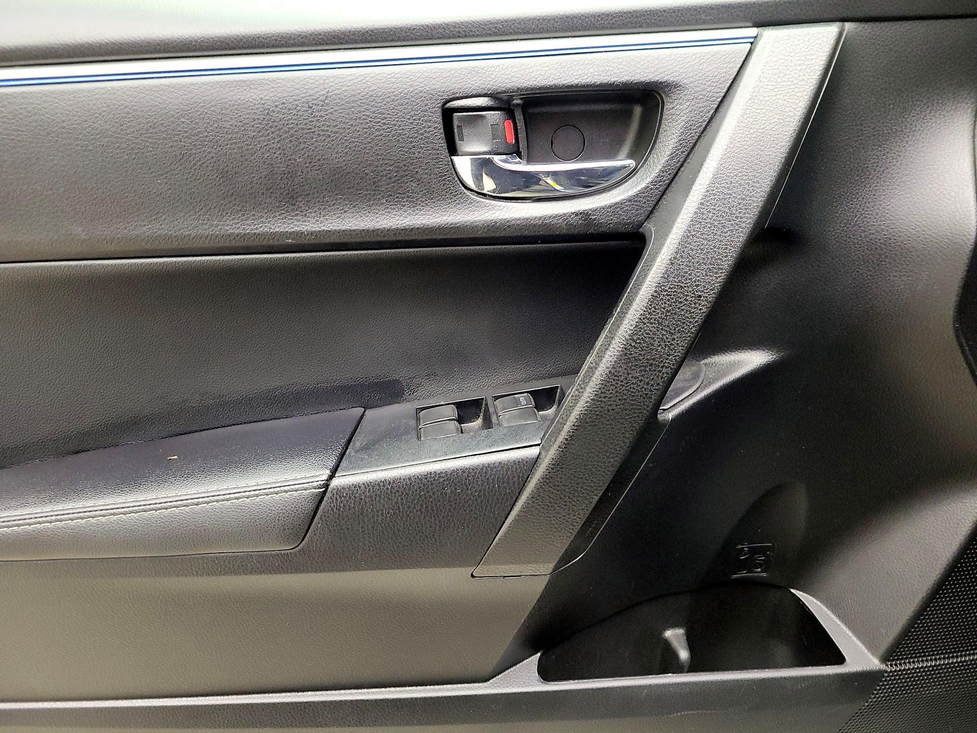 Thumbnail: 2016 Toyota Corolla - 12