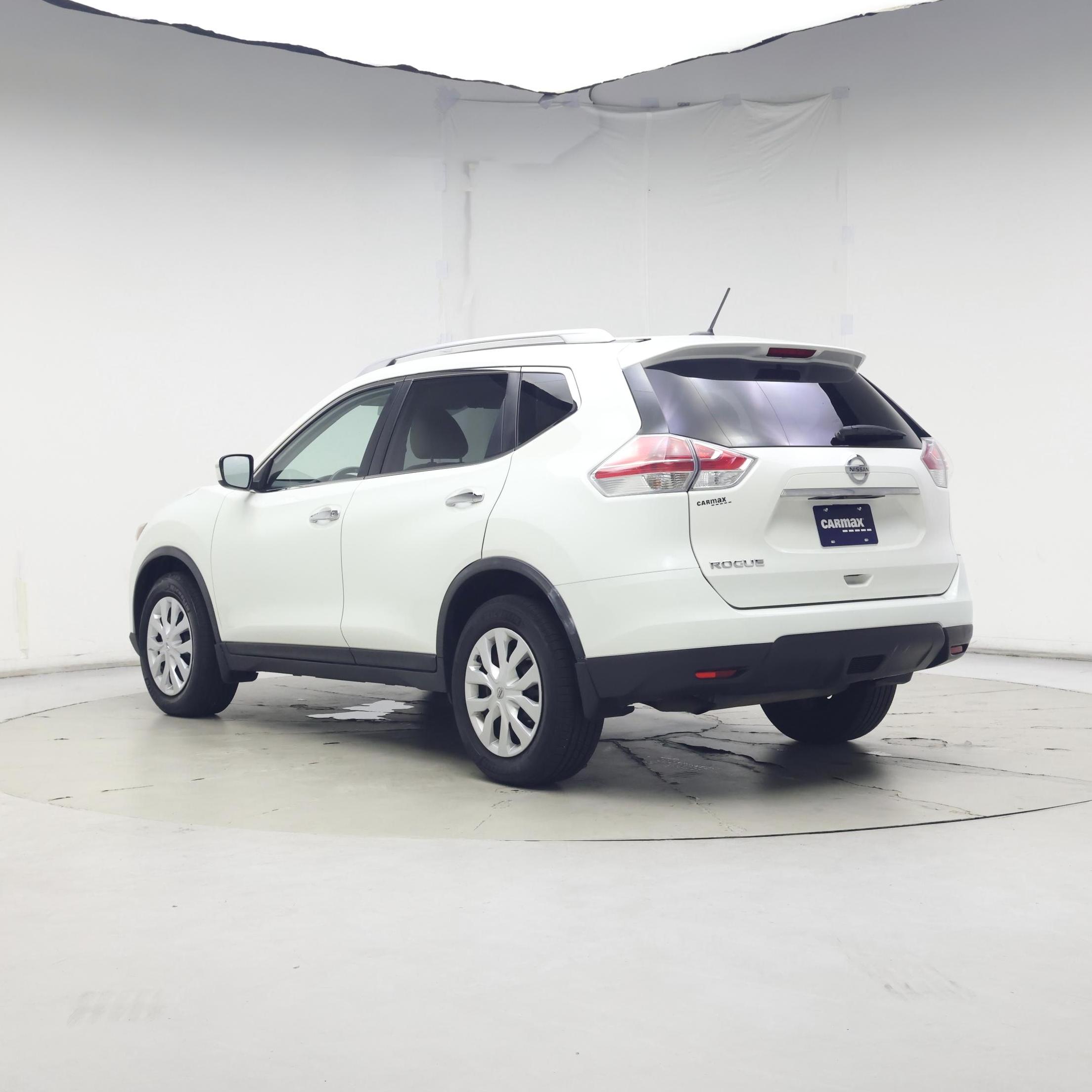 Thumbnail: 2016 Nissan Rogue - 2