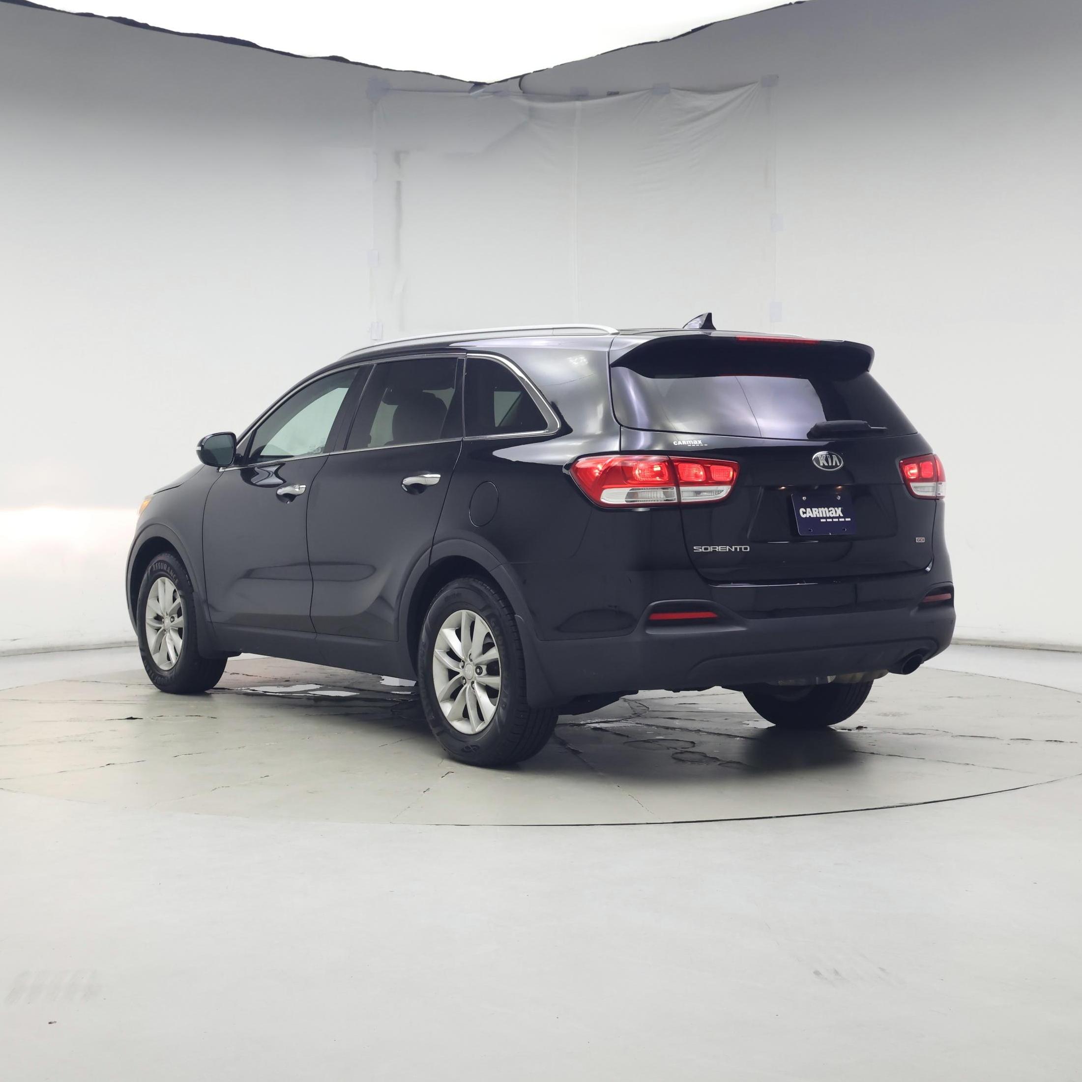 Thumbnail: 2017 Kia Sorento - 2