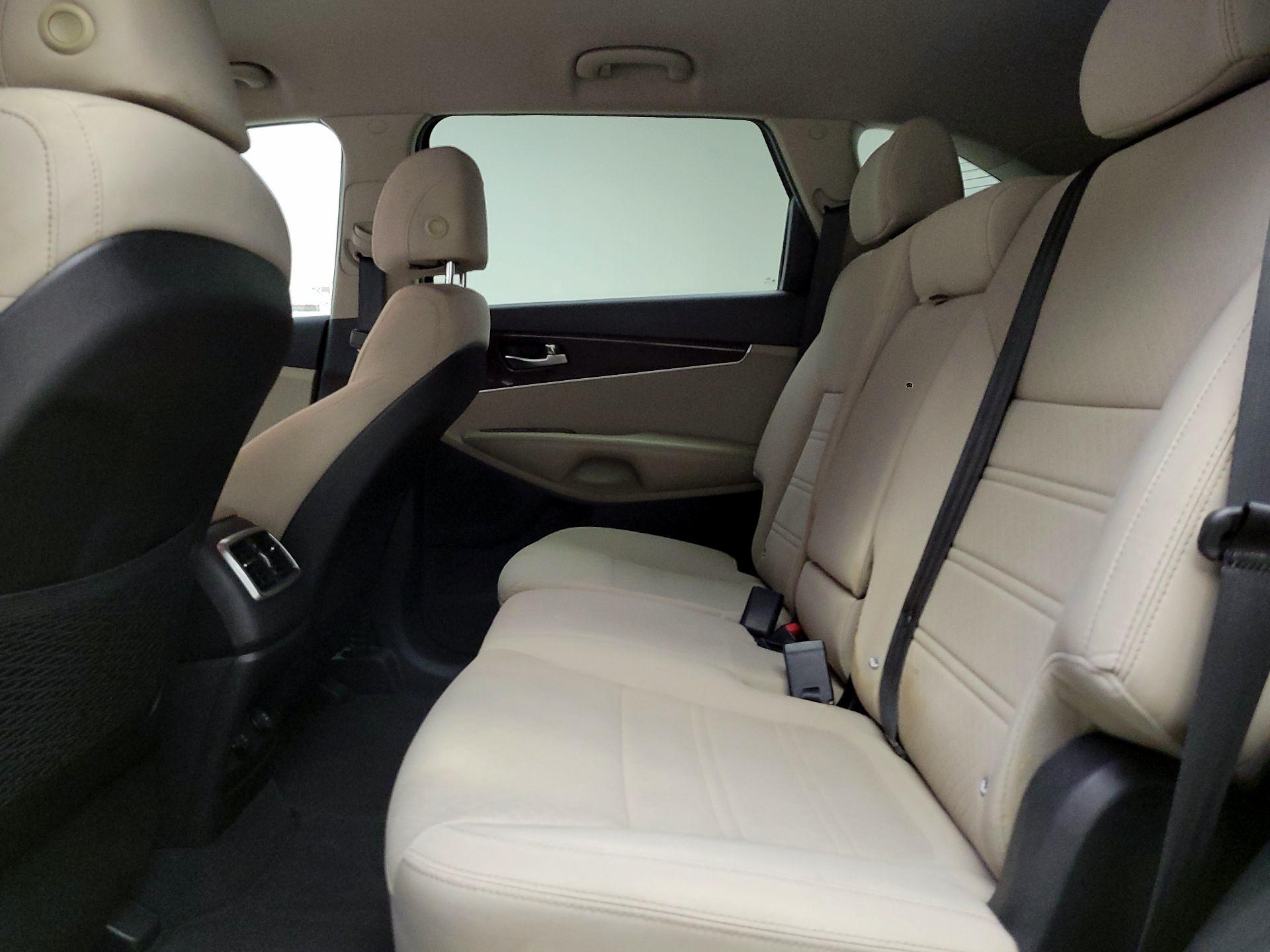 Thumbnail: 2017 Kia Sorento - 19