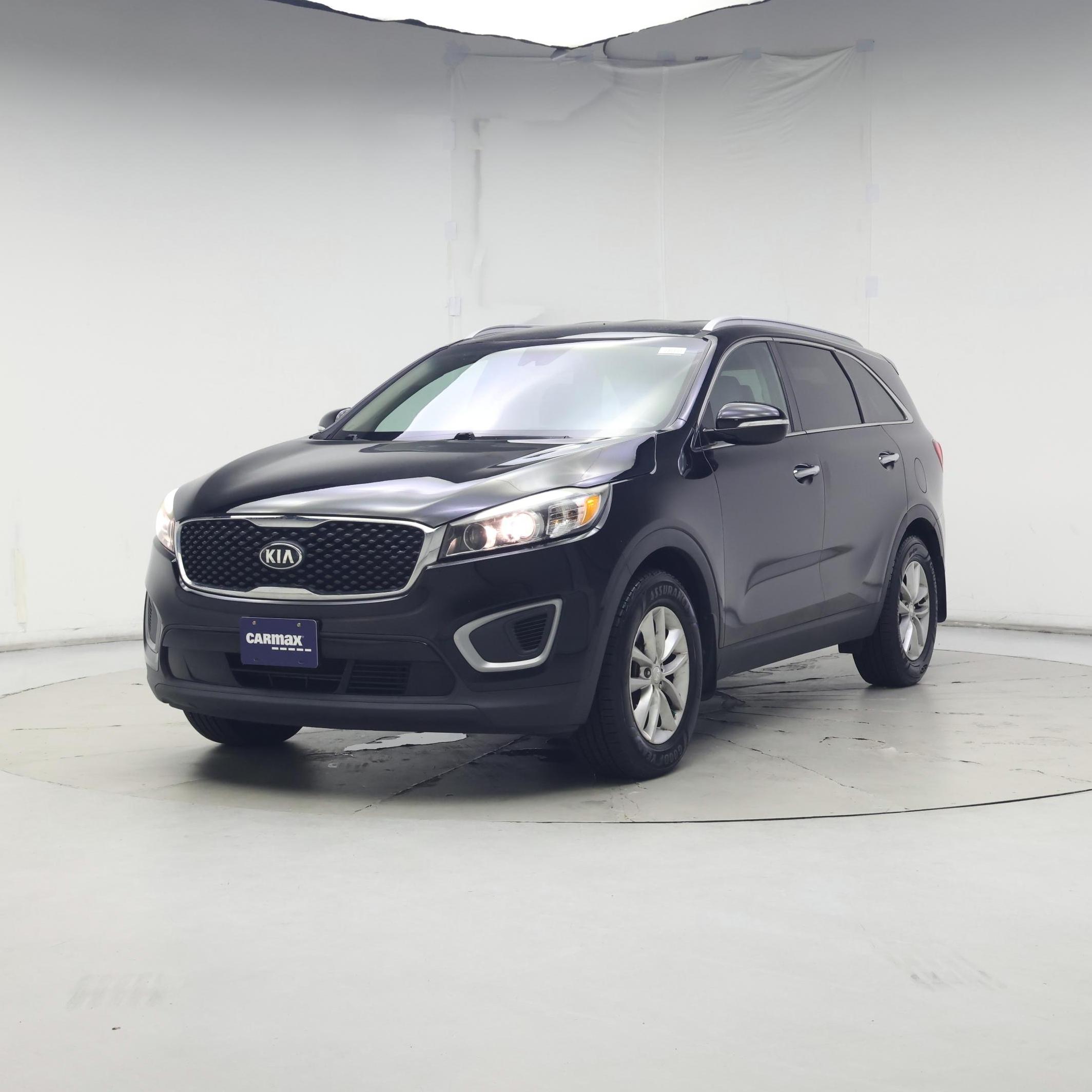 Thumbnail: 2017 Kia Sorento - 4